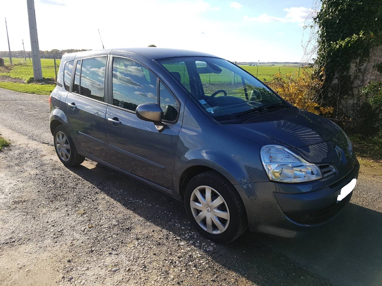 Renault Grand Modus gare RER A et E Val de Fontenay, 2011, Essence 98