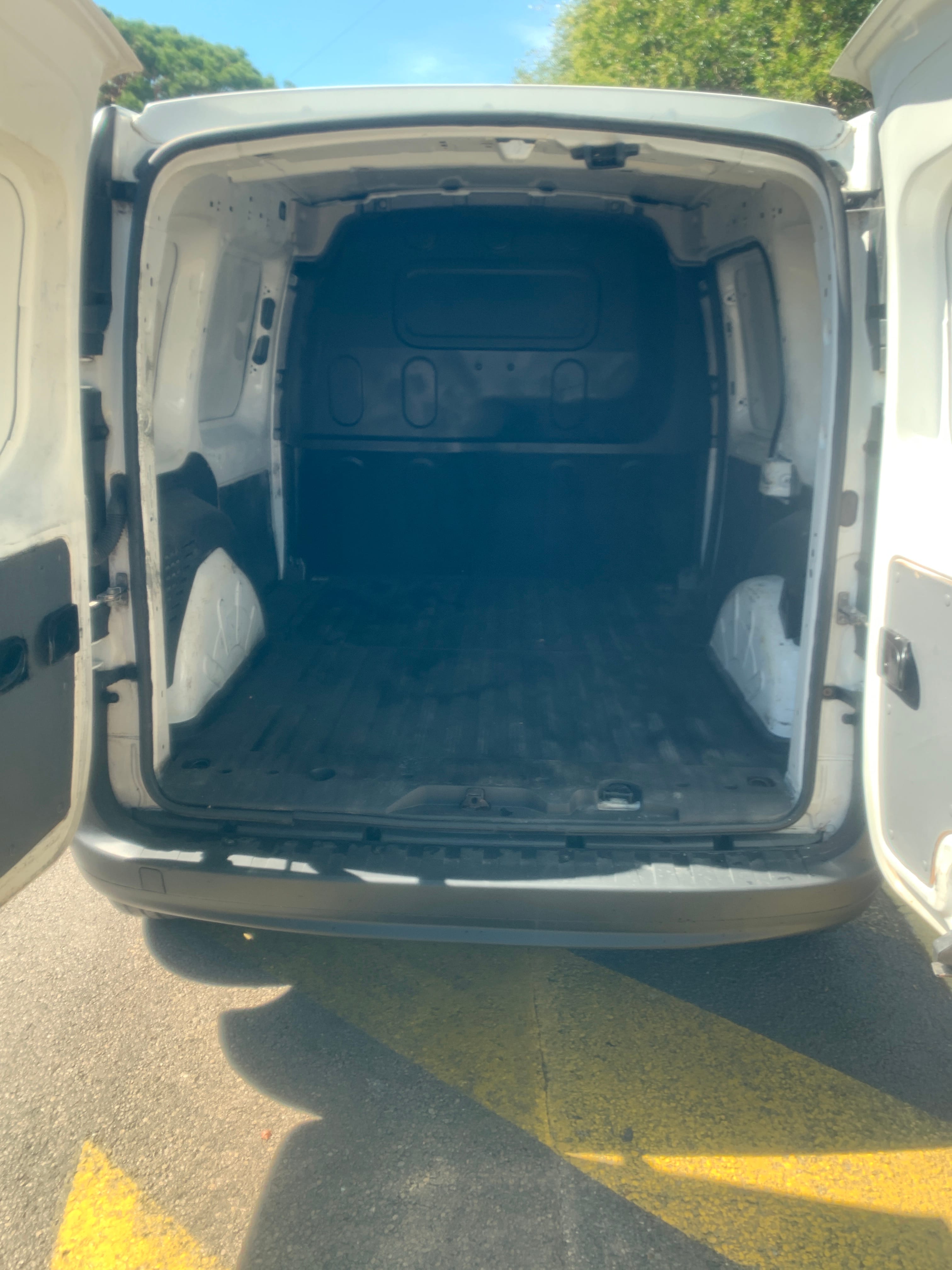 Renault Kangoo Express avec Autoradio