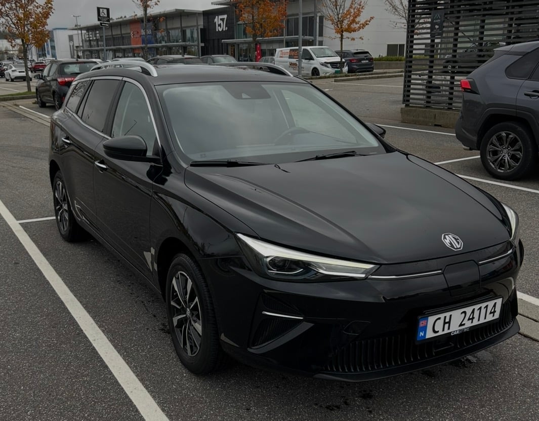 MG MG5 med GPS