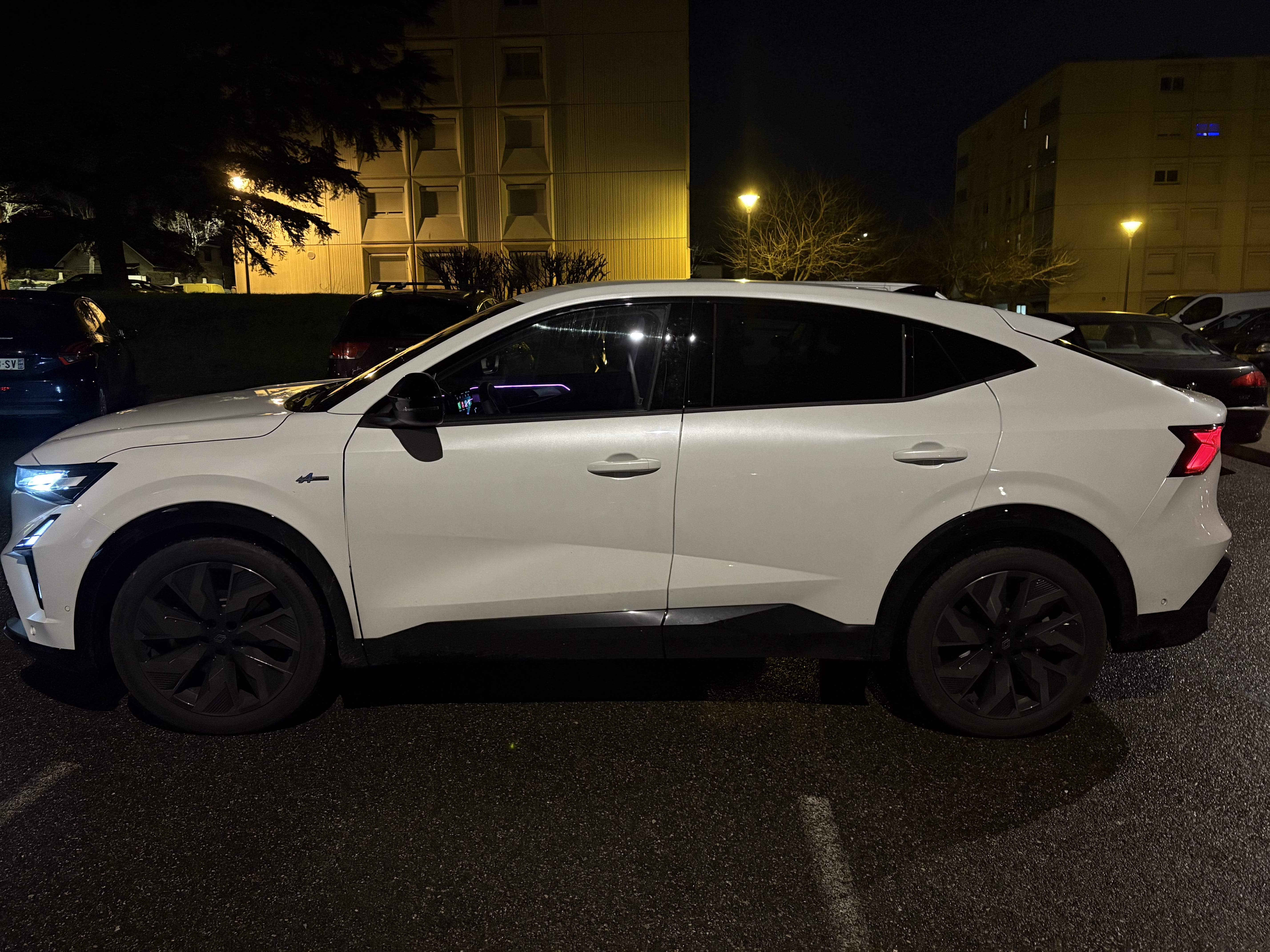 Renault Rafale E-Tech hybrid avec Quatre roues motrices