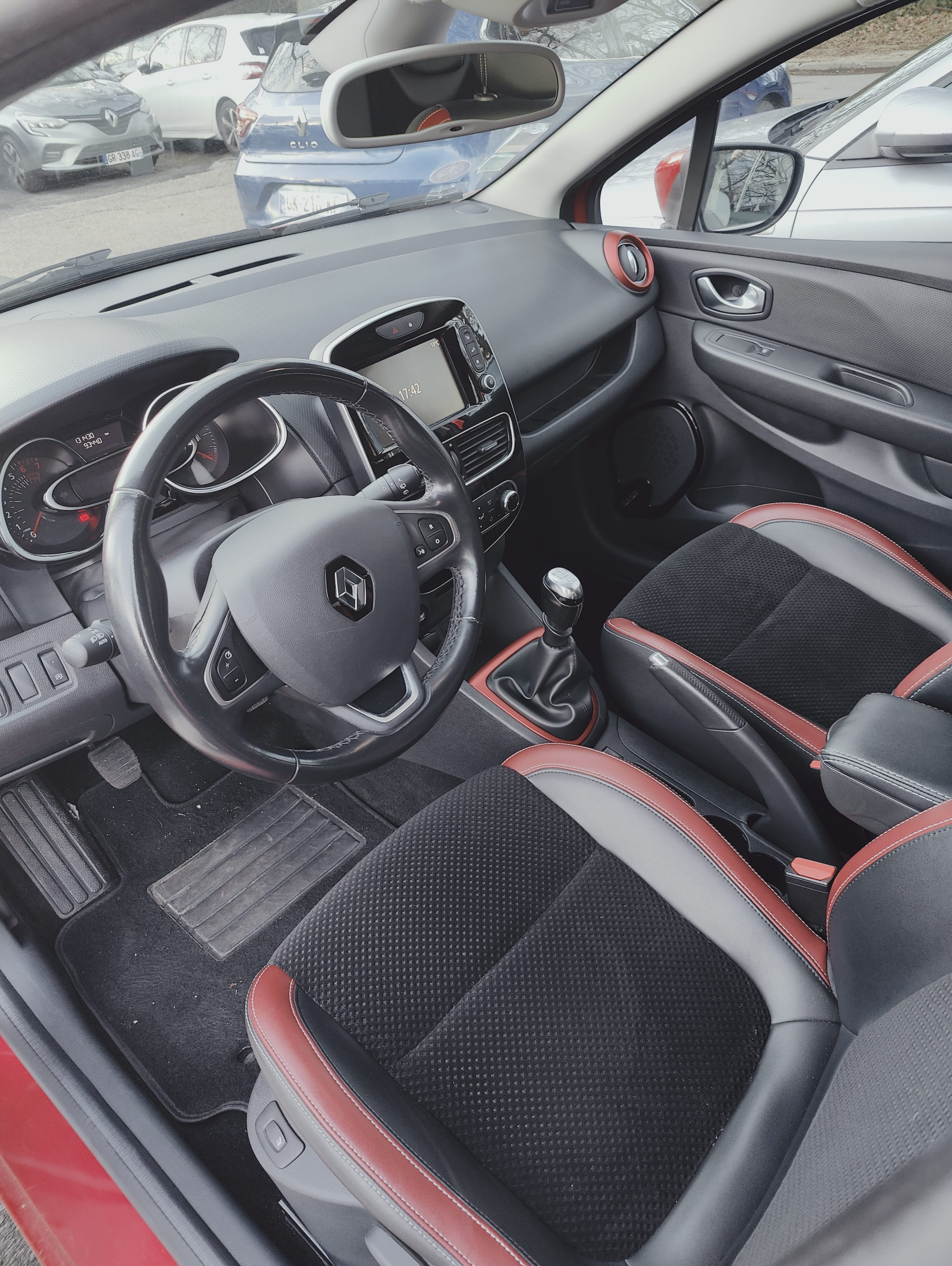 Renault Clio Estate avec GPS