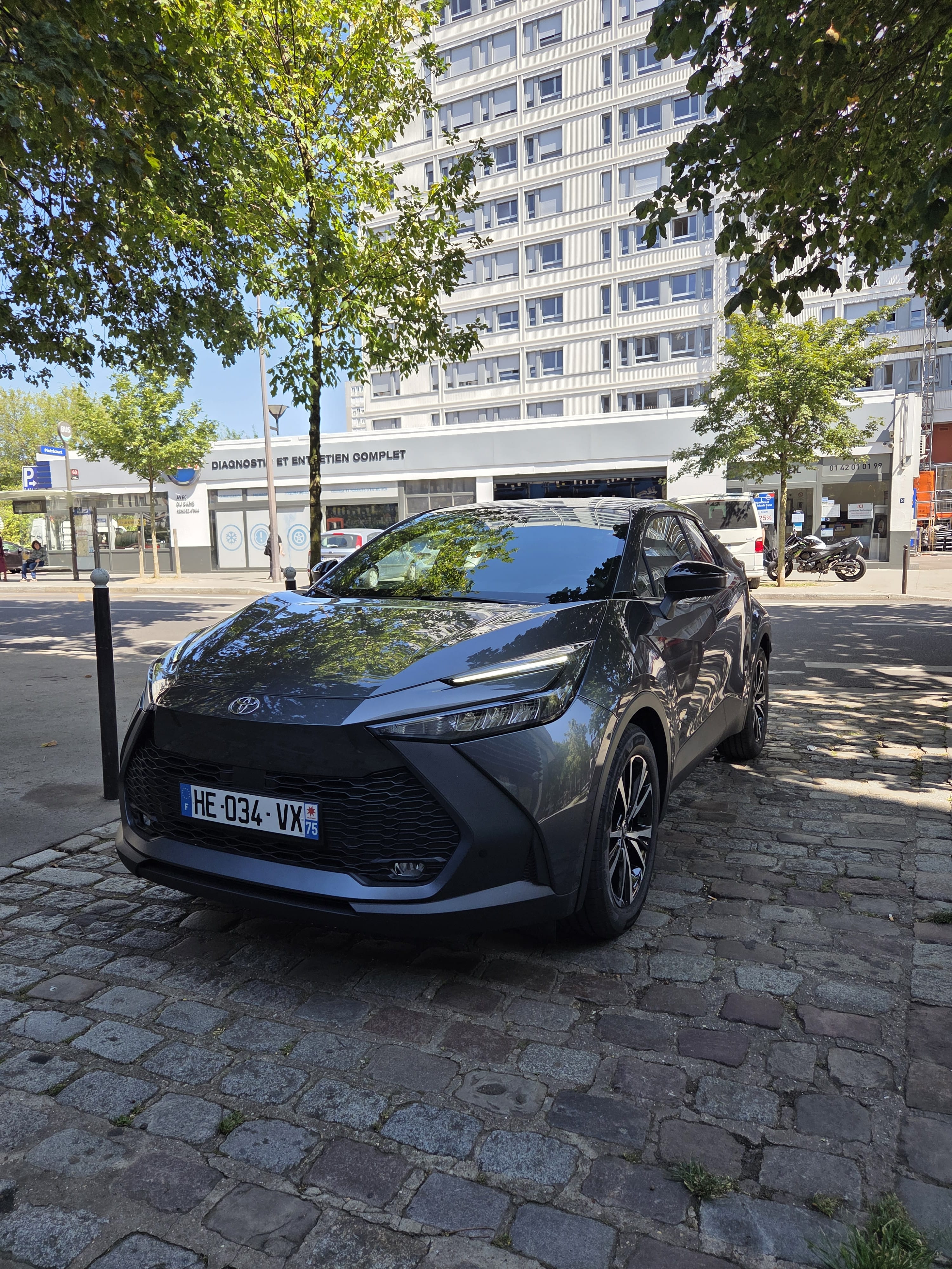 Toyota C-HR Hybrid, 2025, Essence 95 / Électrique (hybride), automatique