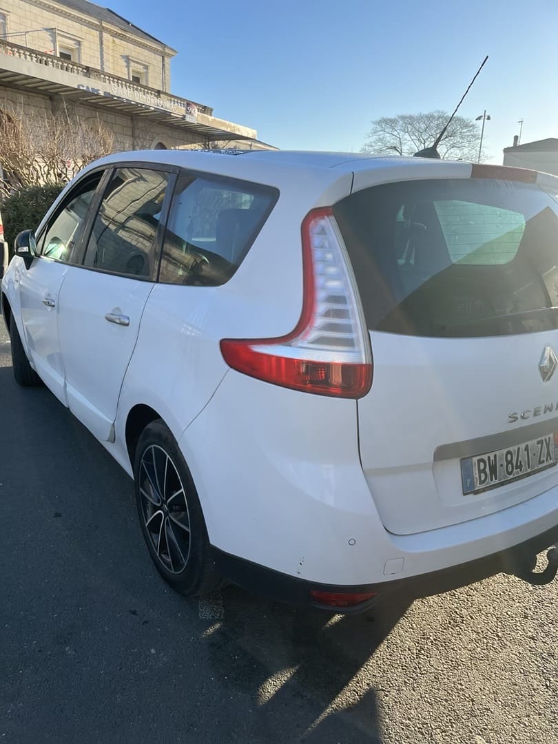 Renault Grand Scenic avec Régulateur de vitesse