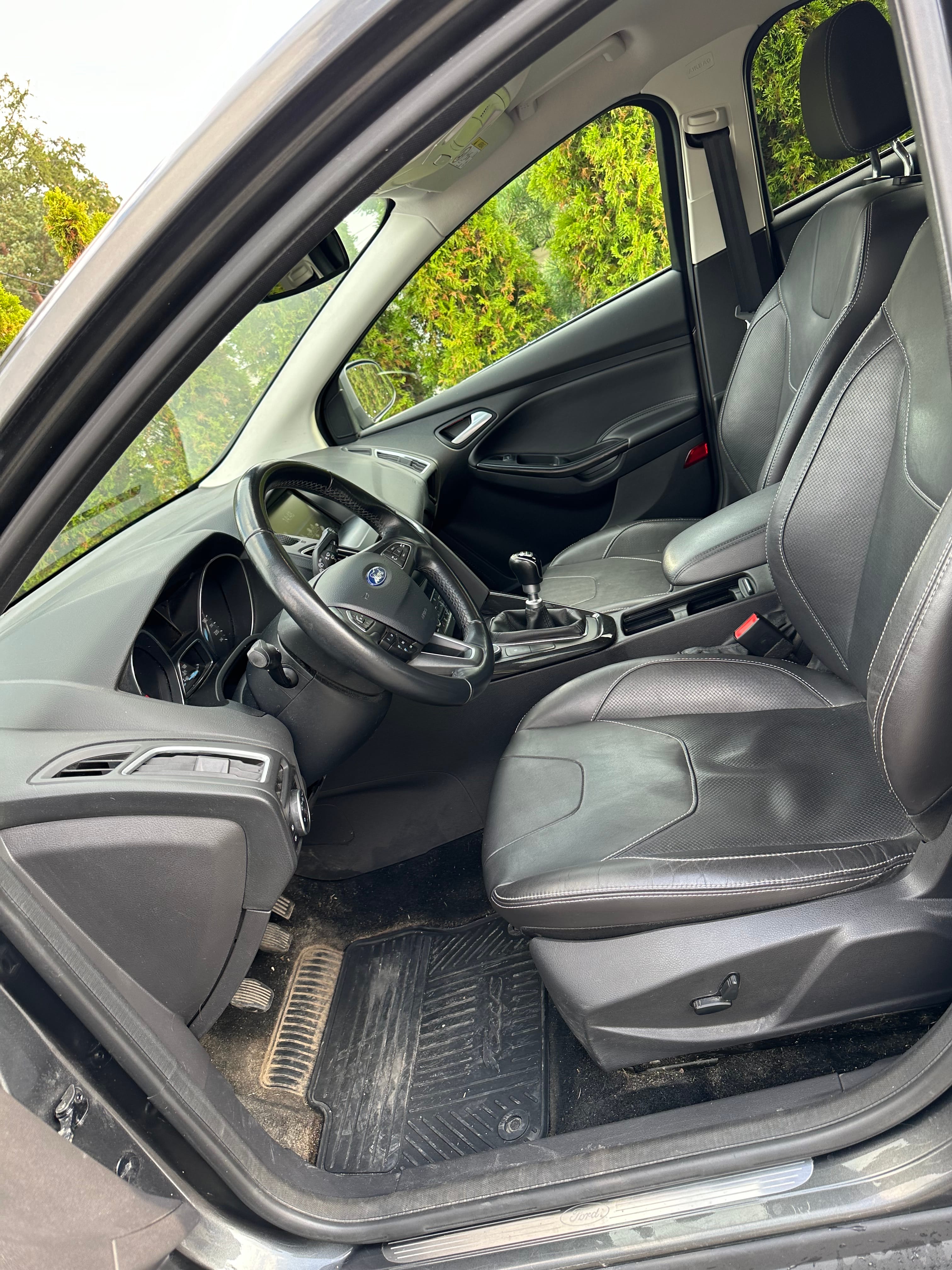 Ford Focus 1,6 TDCI Navi dab+ flott bil med Babysete