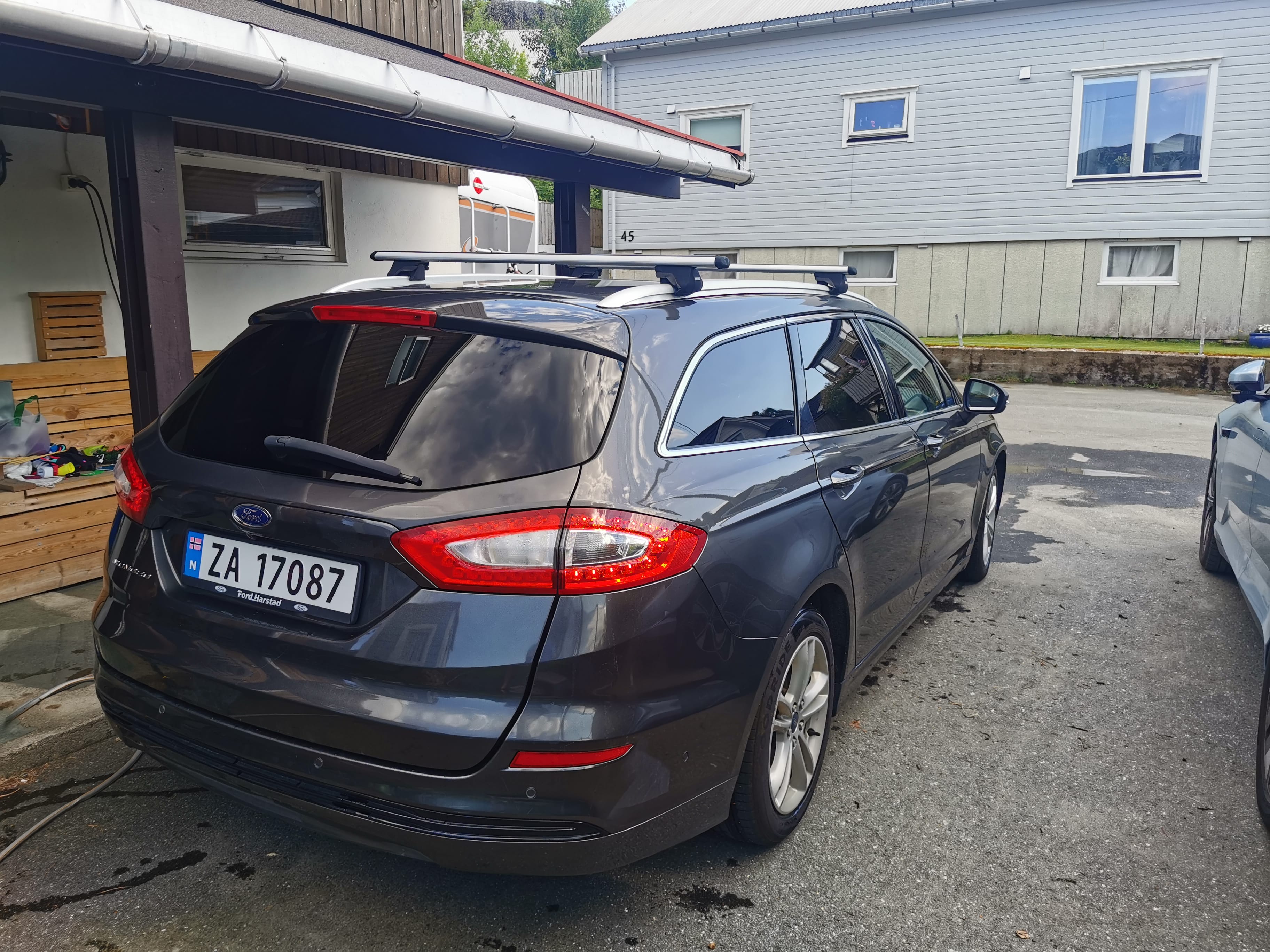 Ford Mondeo SW with Air conditioning