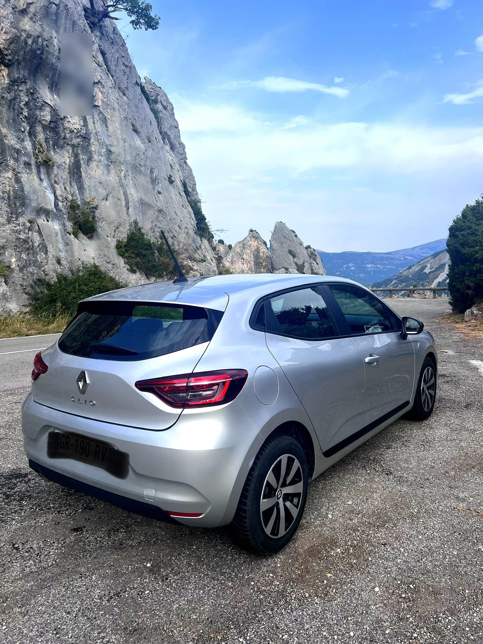 Renault Clio, 2023, Essence 95