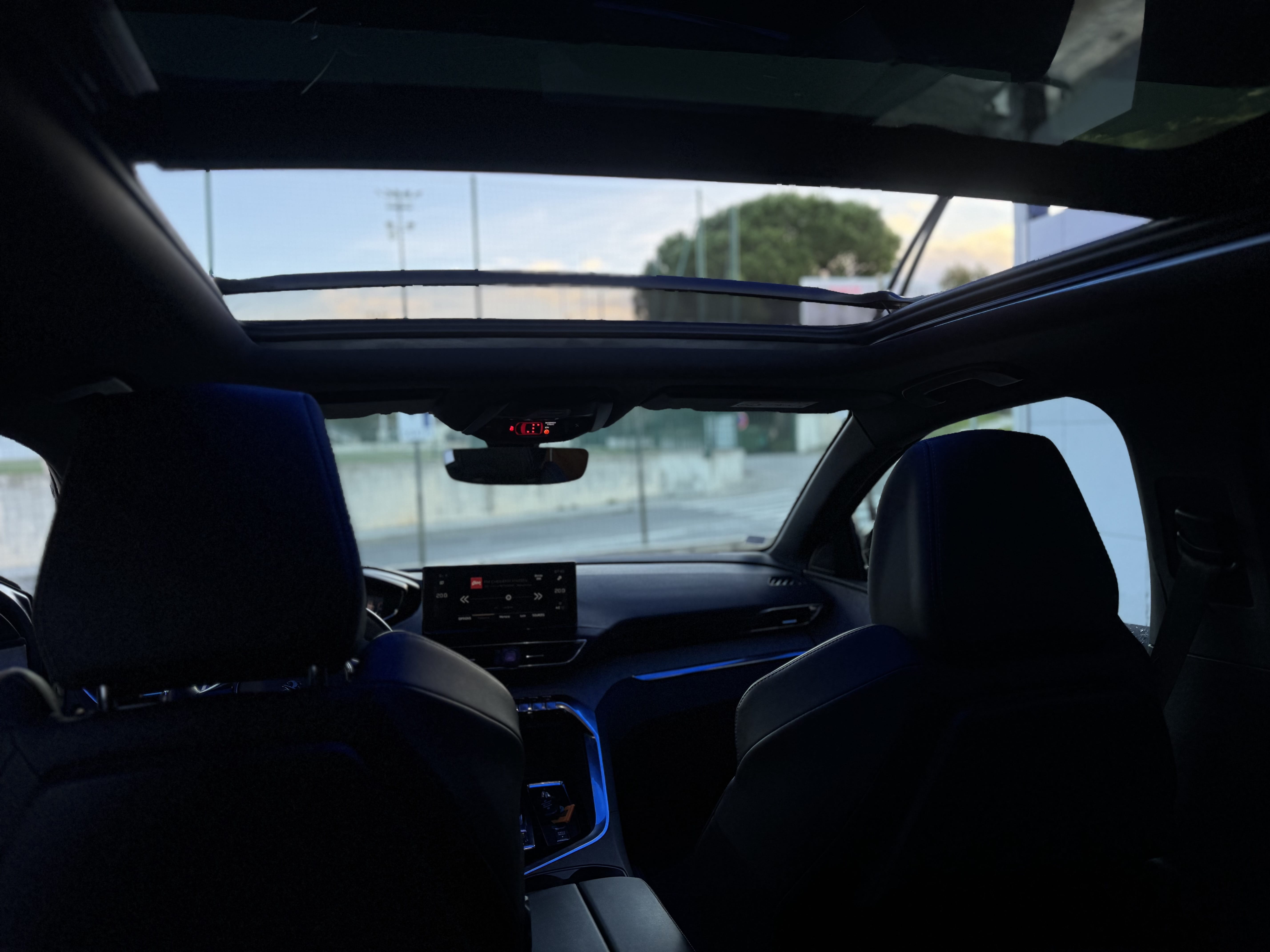 Peugeot 5008 avec Entrée audio / iPod