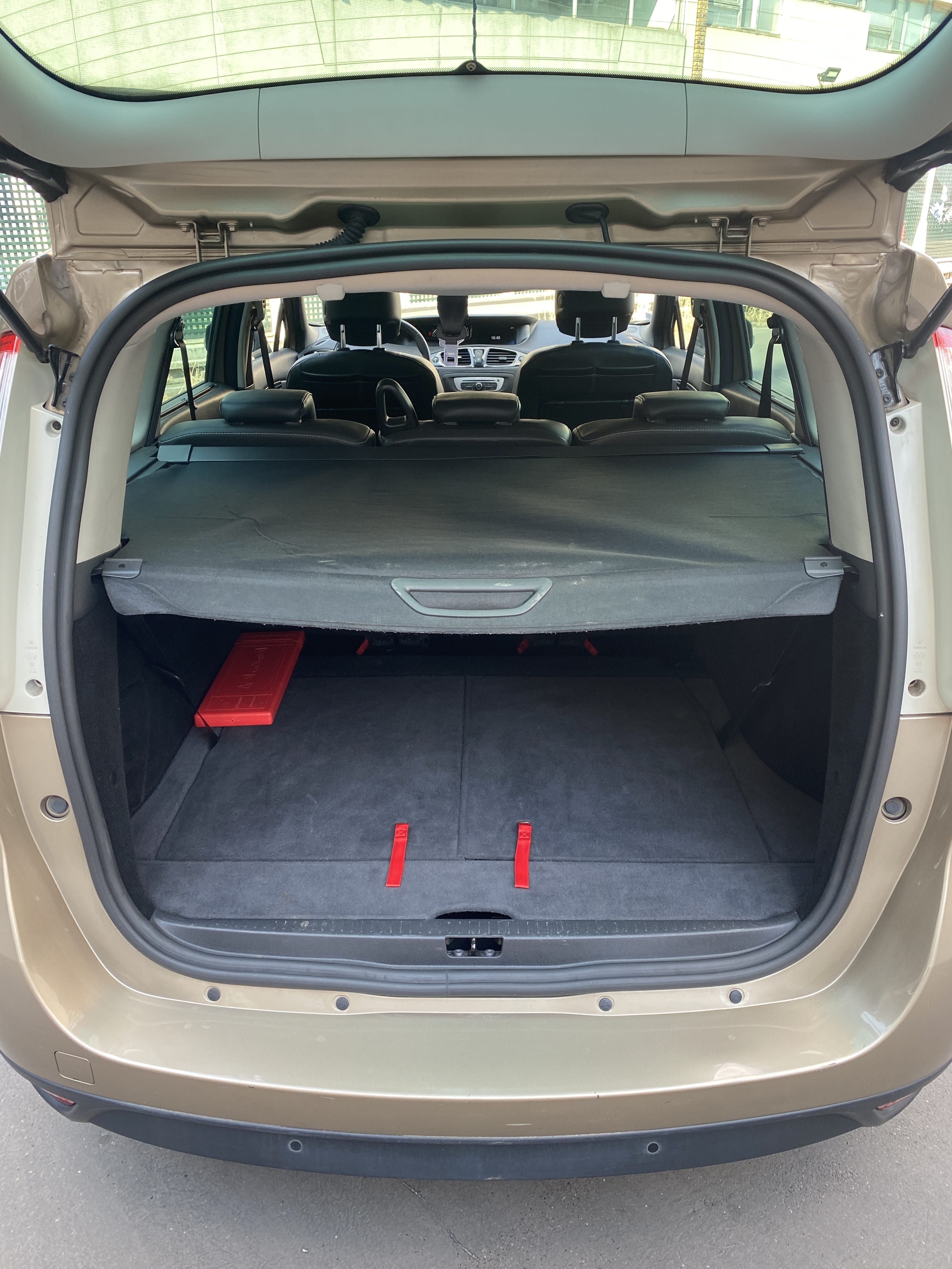 Renault Grand Scenic III 351 avec Entrée audio / iPod