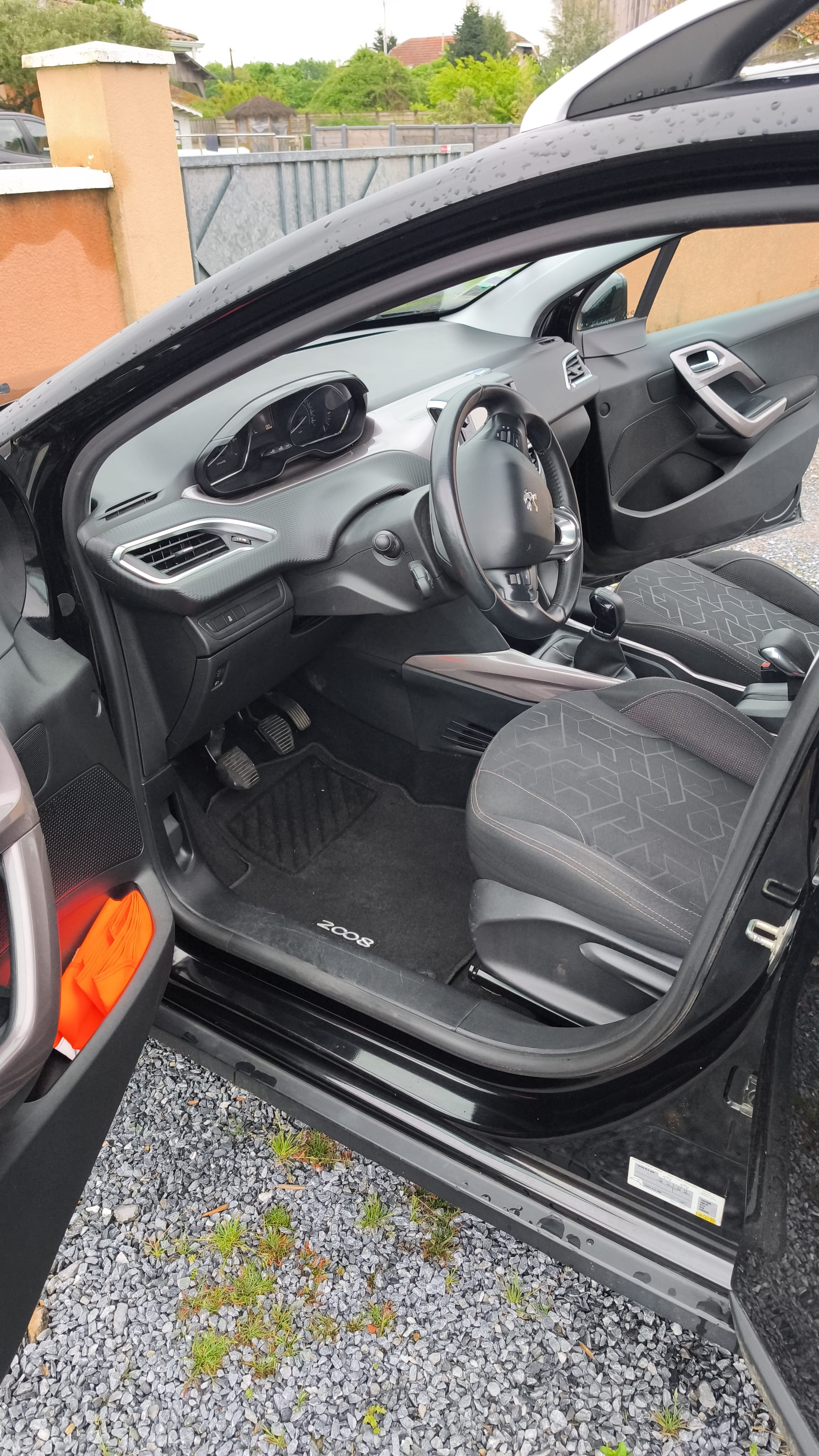 Peugeot 2008 avec GPS