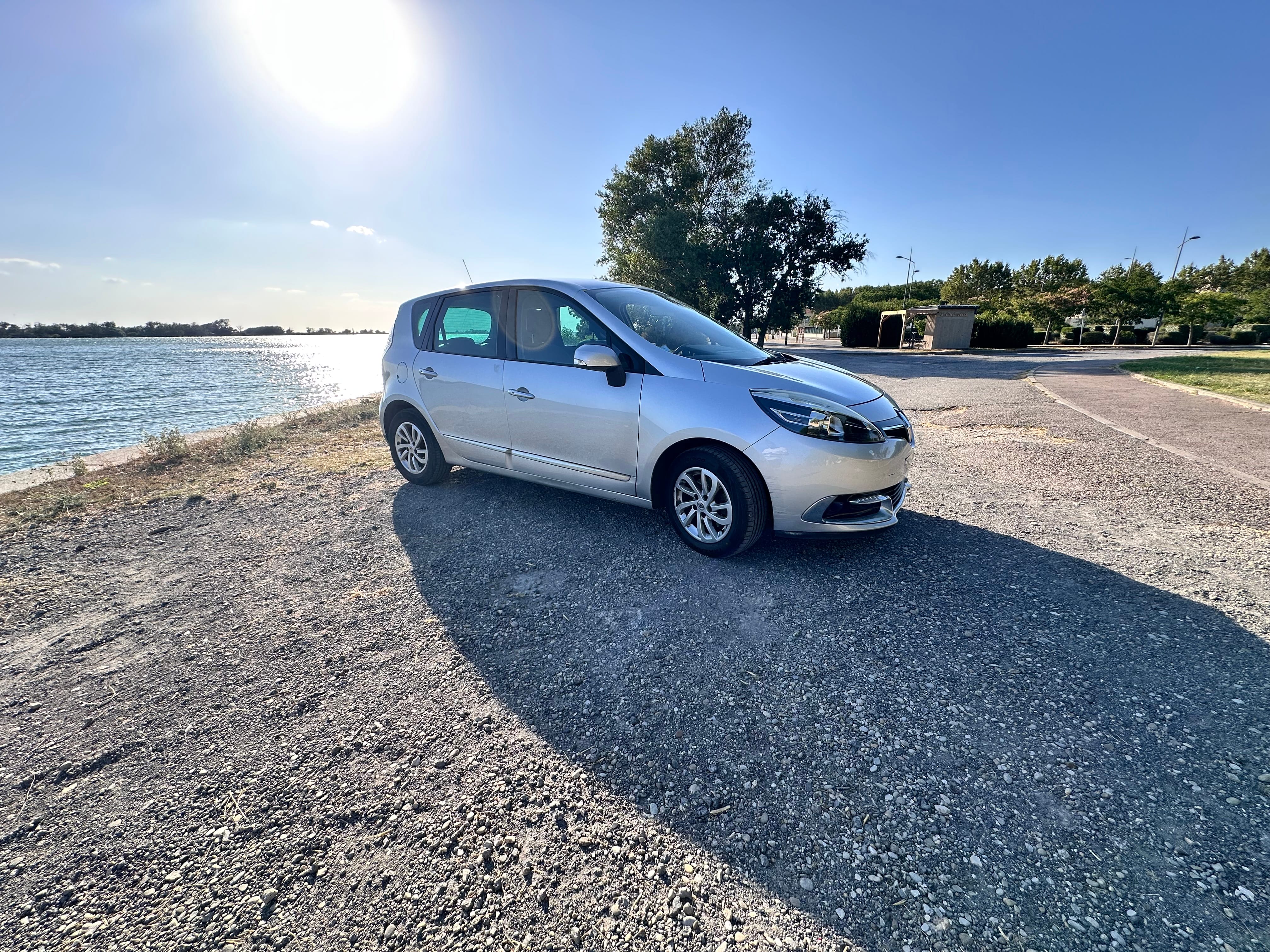 Renault Scenic 1.5 DCI avec Climatisation