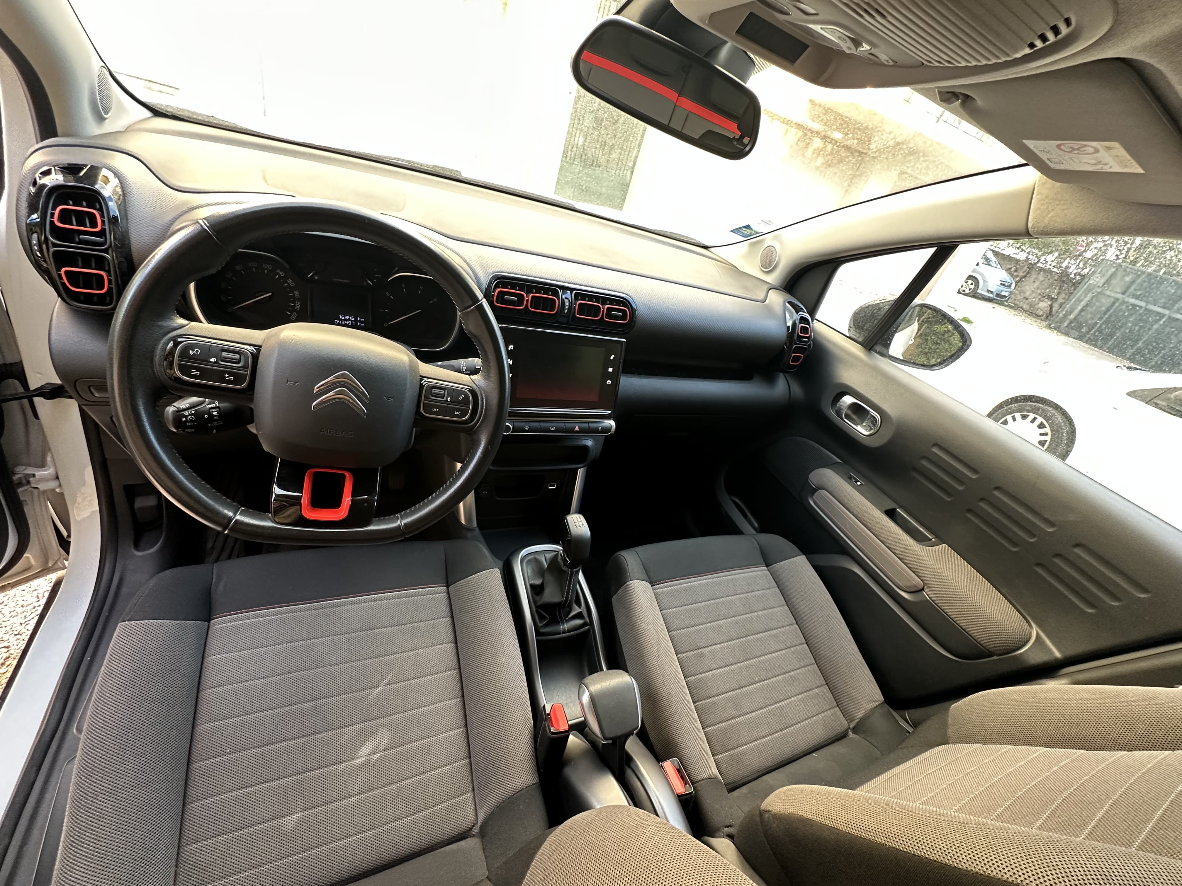 Citroen C3 Aircross met Autostoel baby