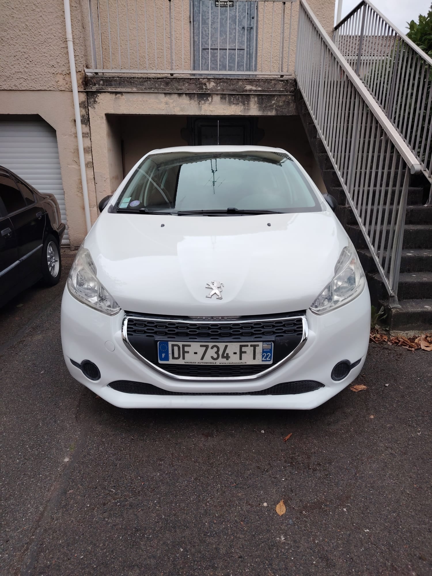 Peugeot 208 avec Autoradio