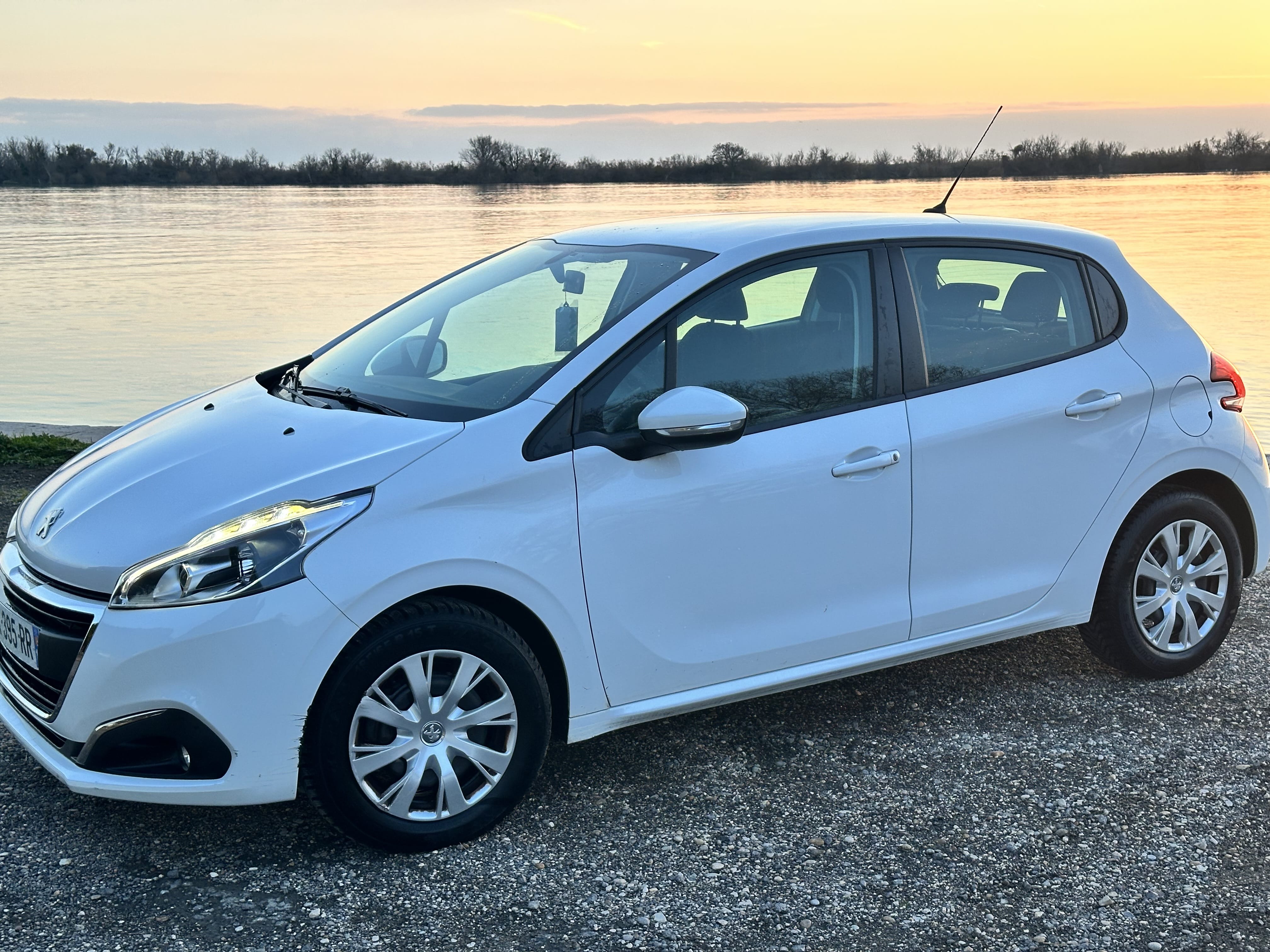 Peugeot 208 avec Climatisation