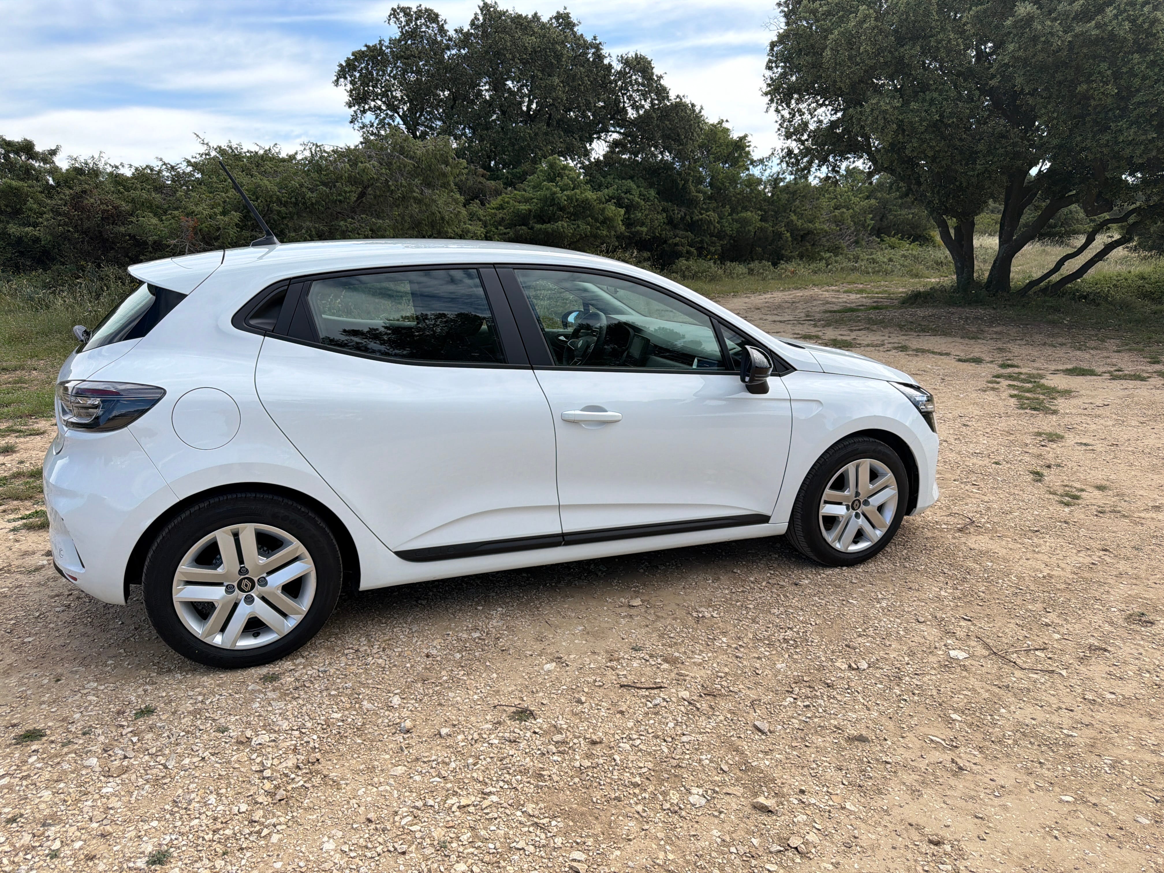 Renault Clio avec Autoradio