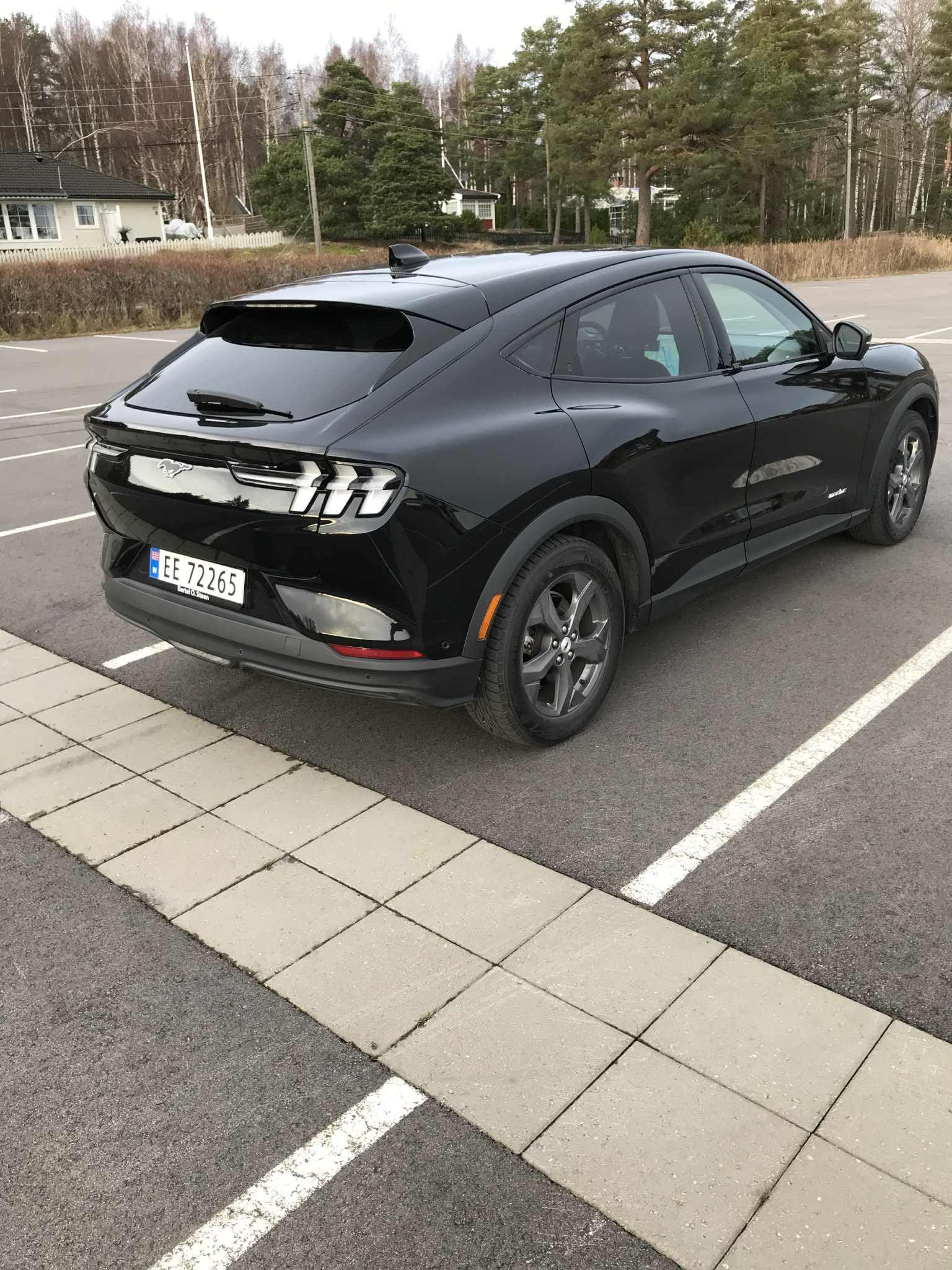 Ford Mustang Mach-E med GPS