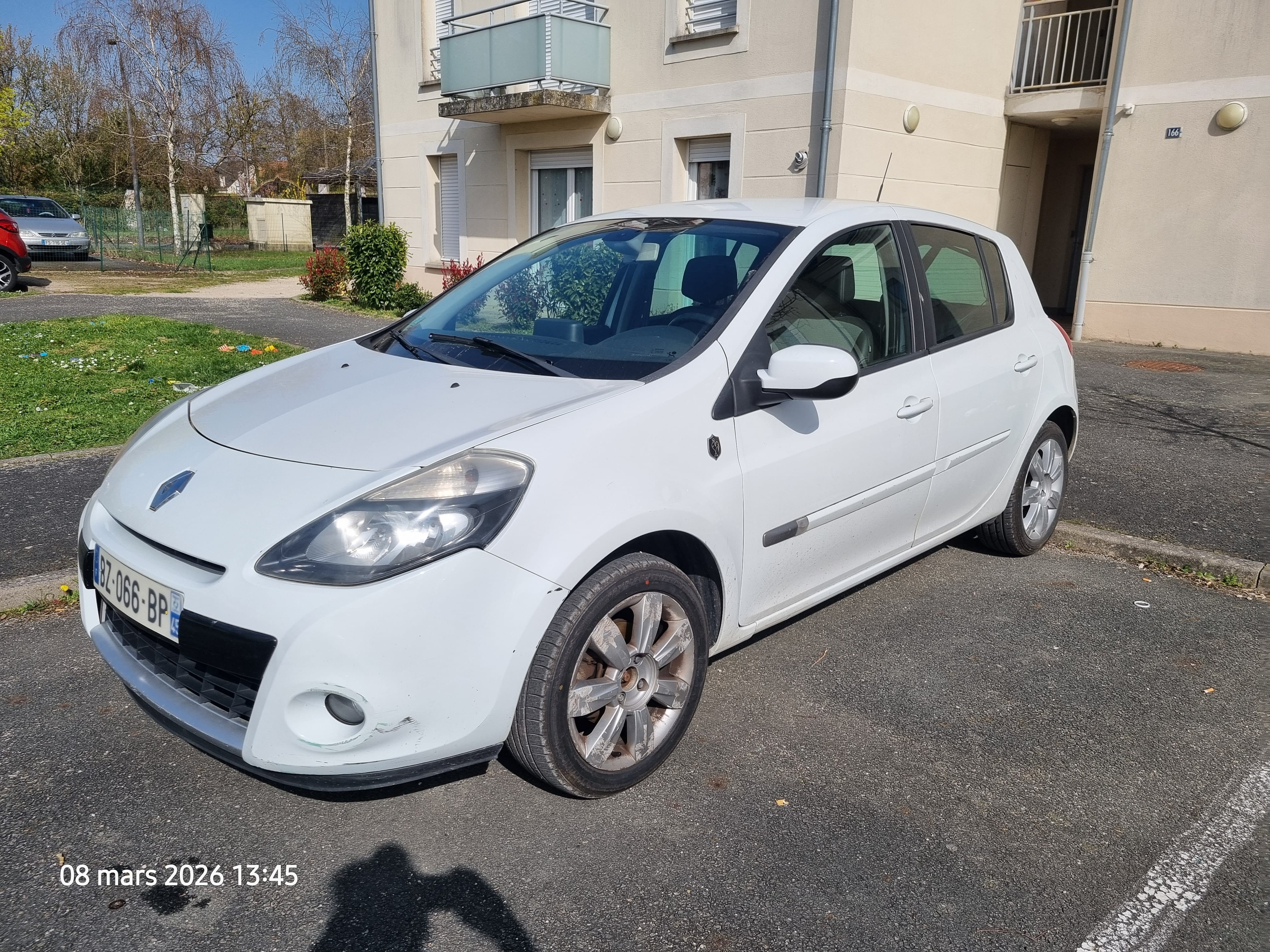 Renault Clio, 2011, Essence 98