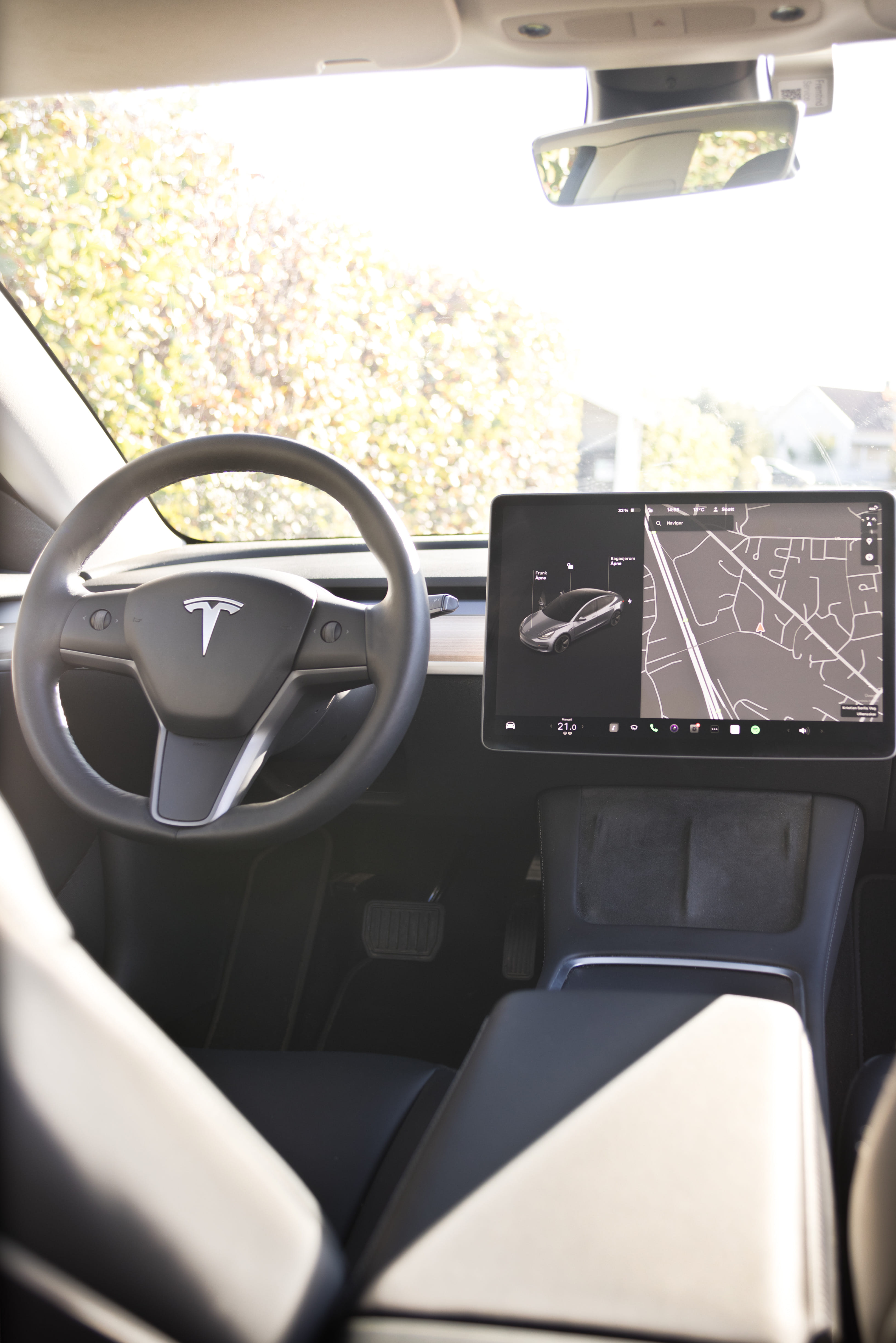 Tesla Model 3 Long Range with Bluetooth audio