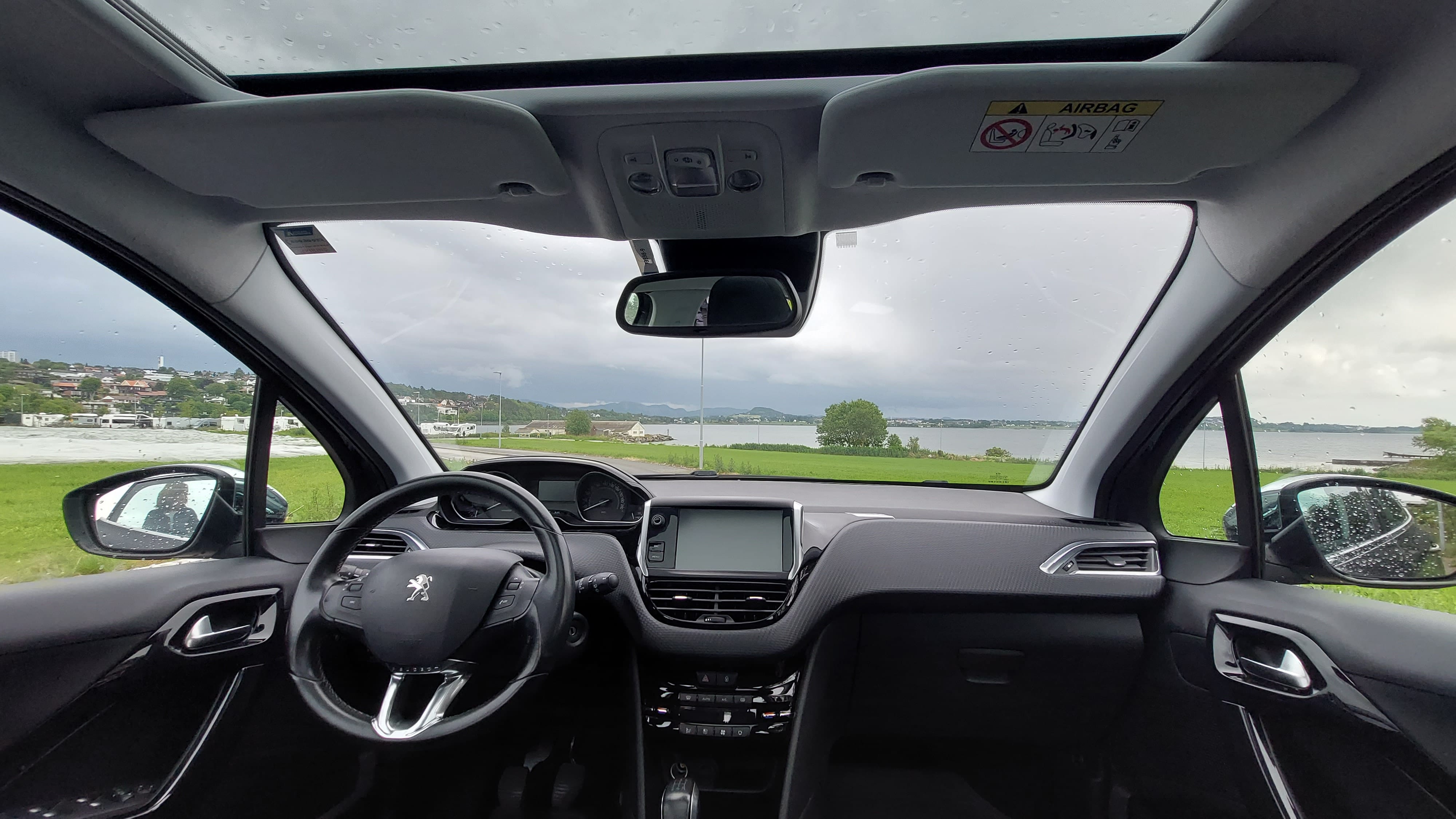 Peugeot 208 med Vinterdekk