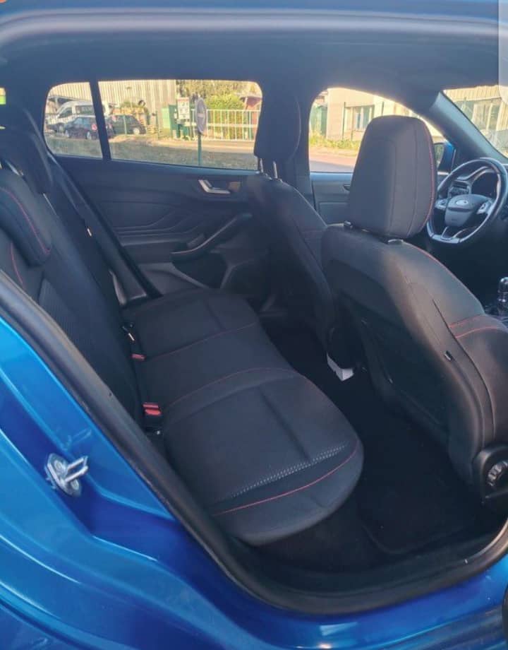 Ford Focus avec GPS