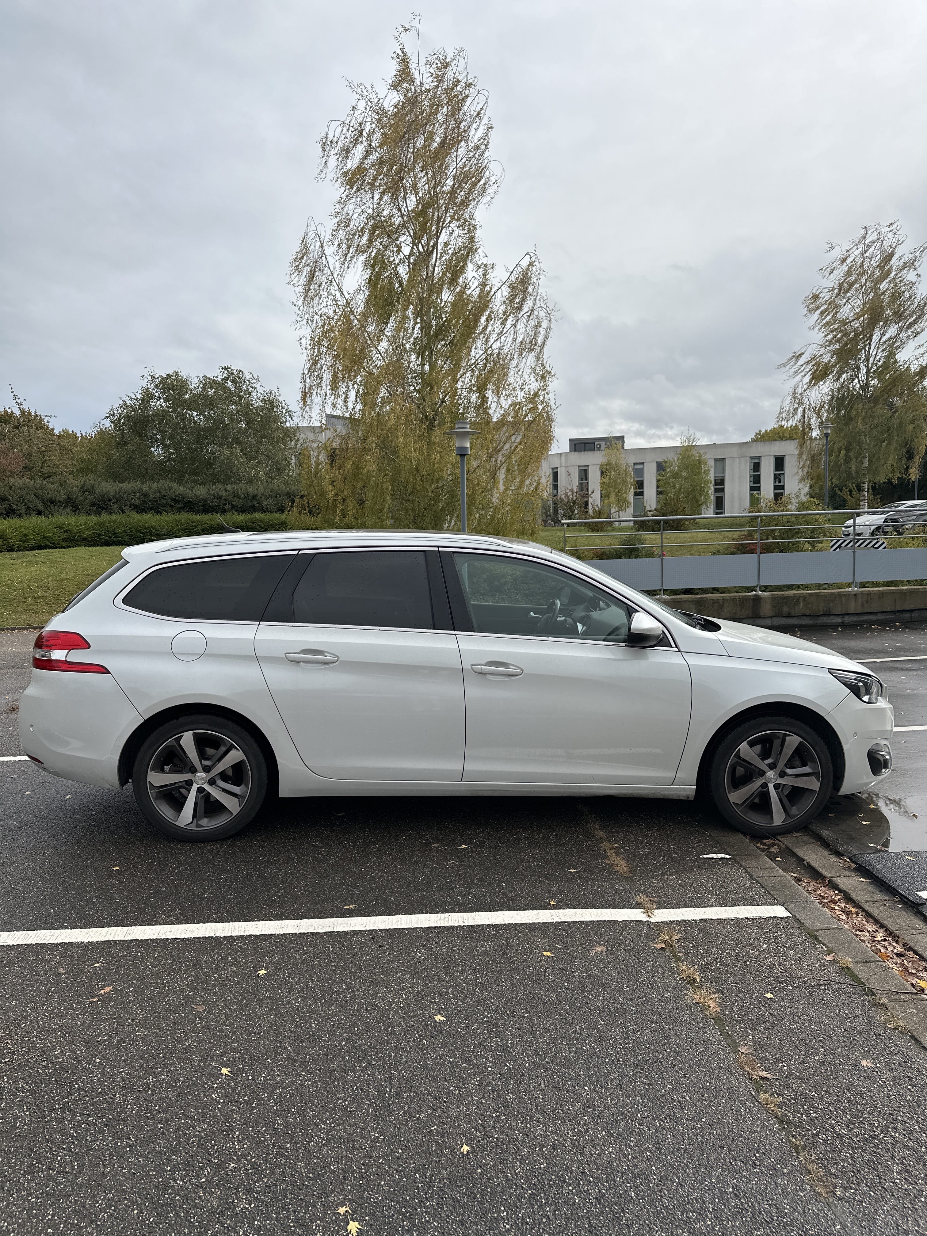 Peugeot 308 SW 2.0 Hdi 150 avec Climatisation
