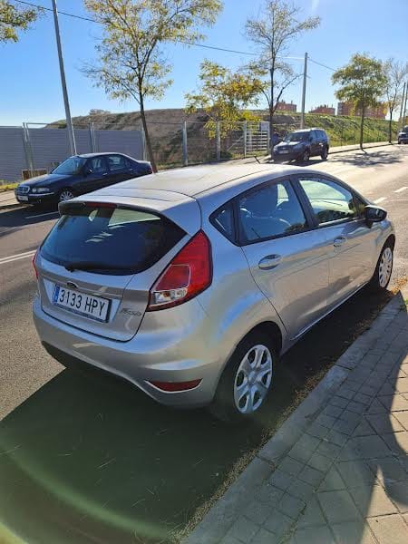 Ford Fiesta con Entrada de Audio/iPod