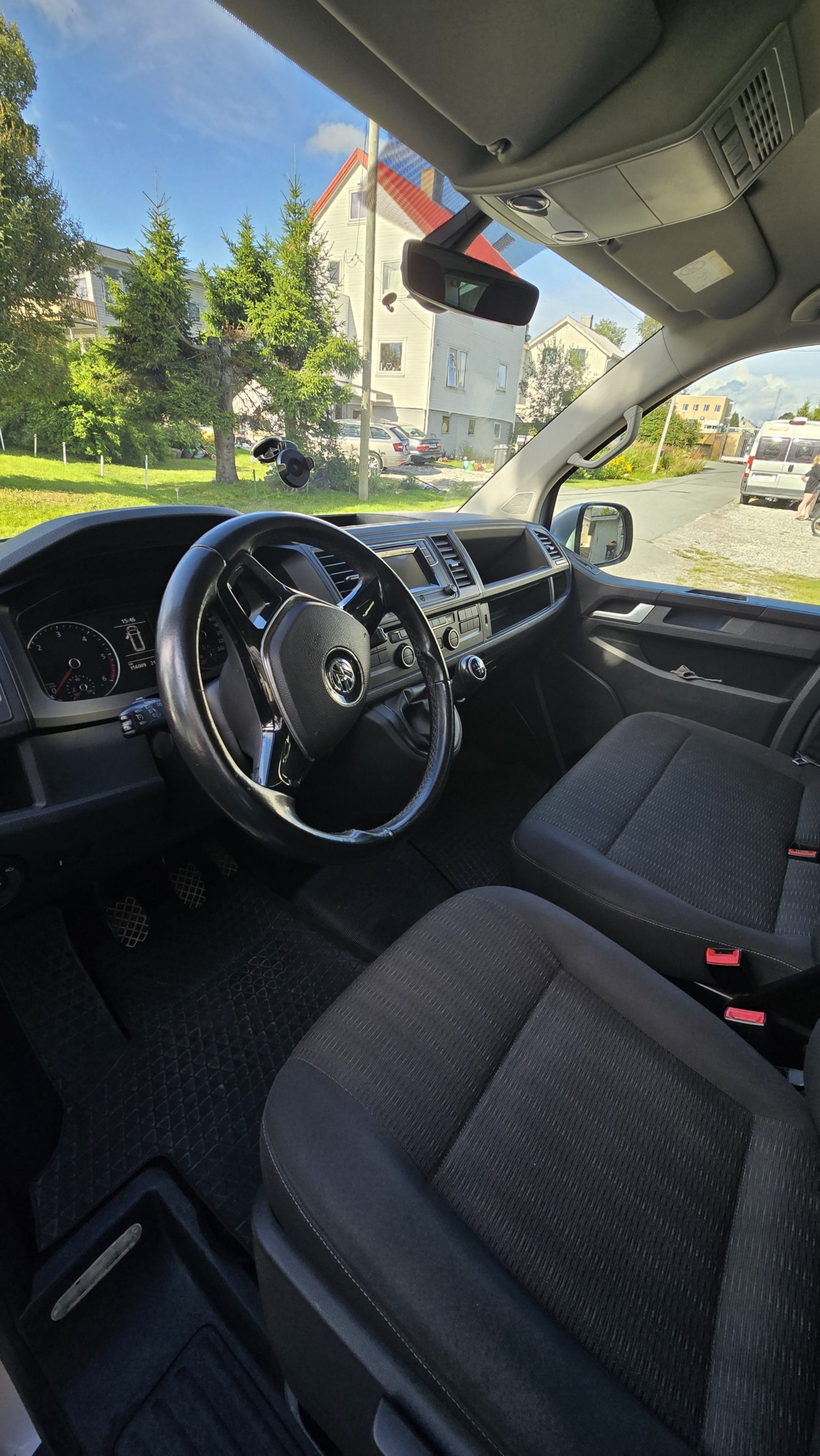 Volkswagen Caravelle met Dissel