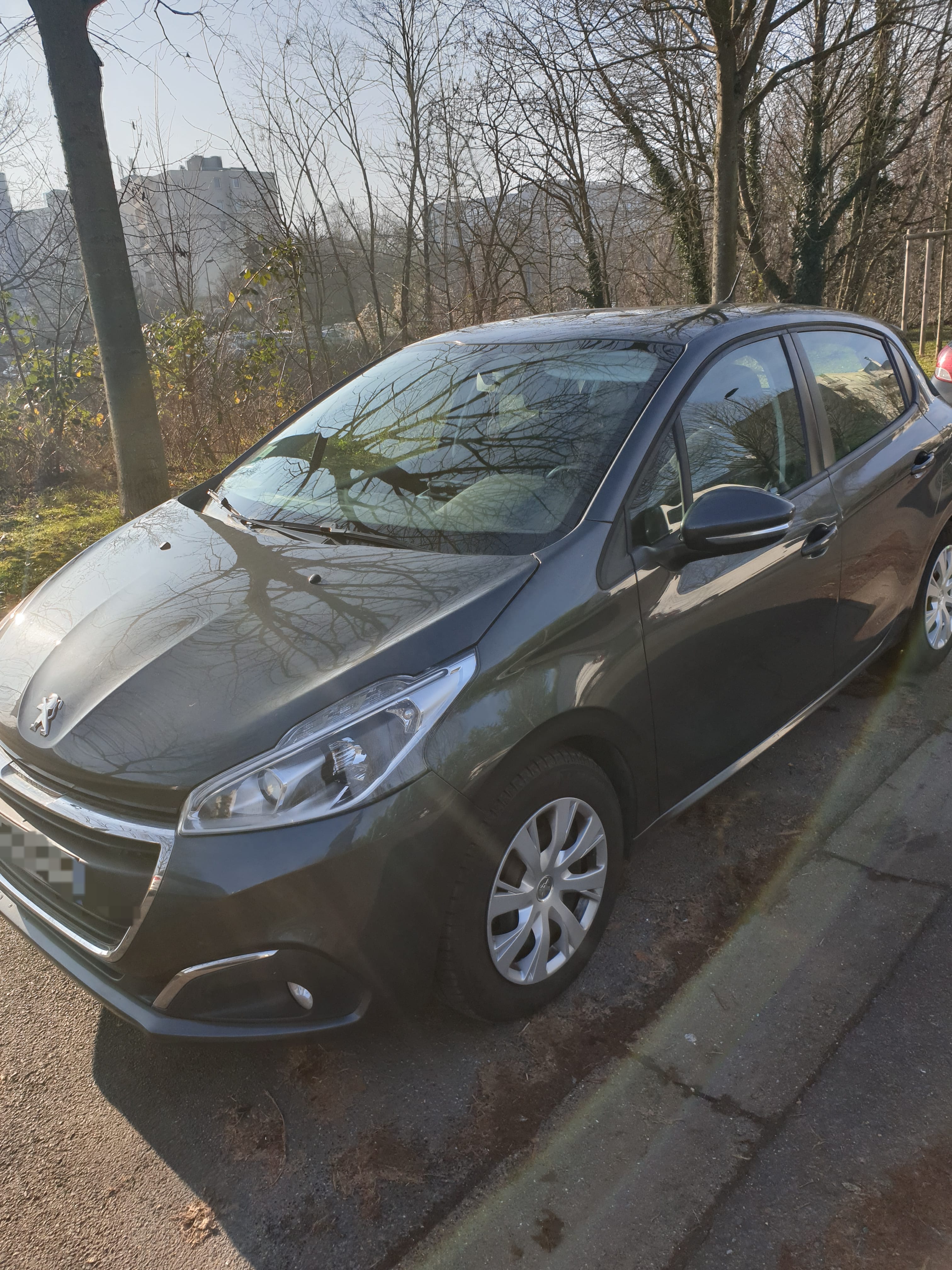 Peugeot 208 SHARK 2017 // 1.6 BLUEHDI GPS/S&S-CLIM-RADAR DE RECUL avec Climatisation