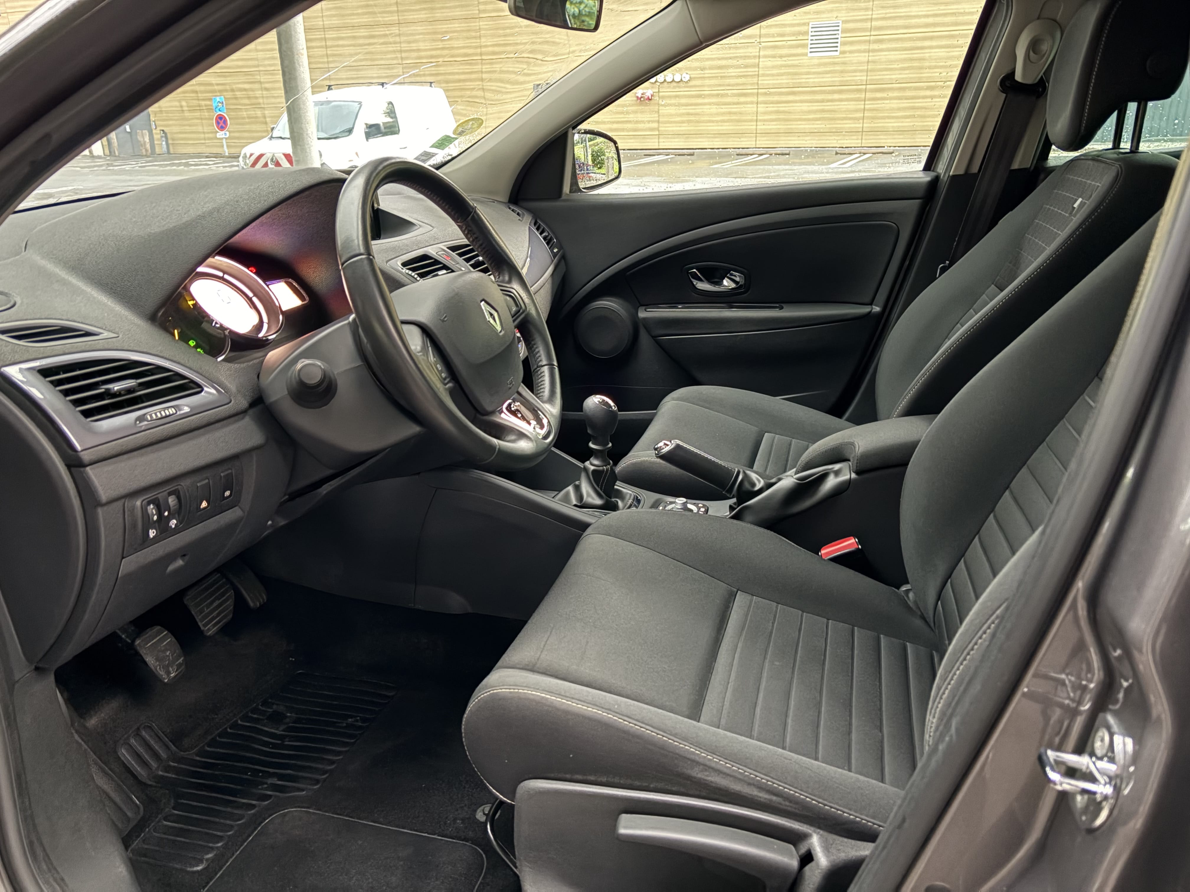 Renault Mégane 5 Portes 1.5 Diesel 110 CV Boîte 6 avec Entrée audio / iPod