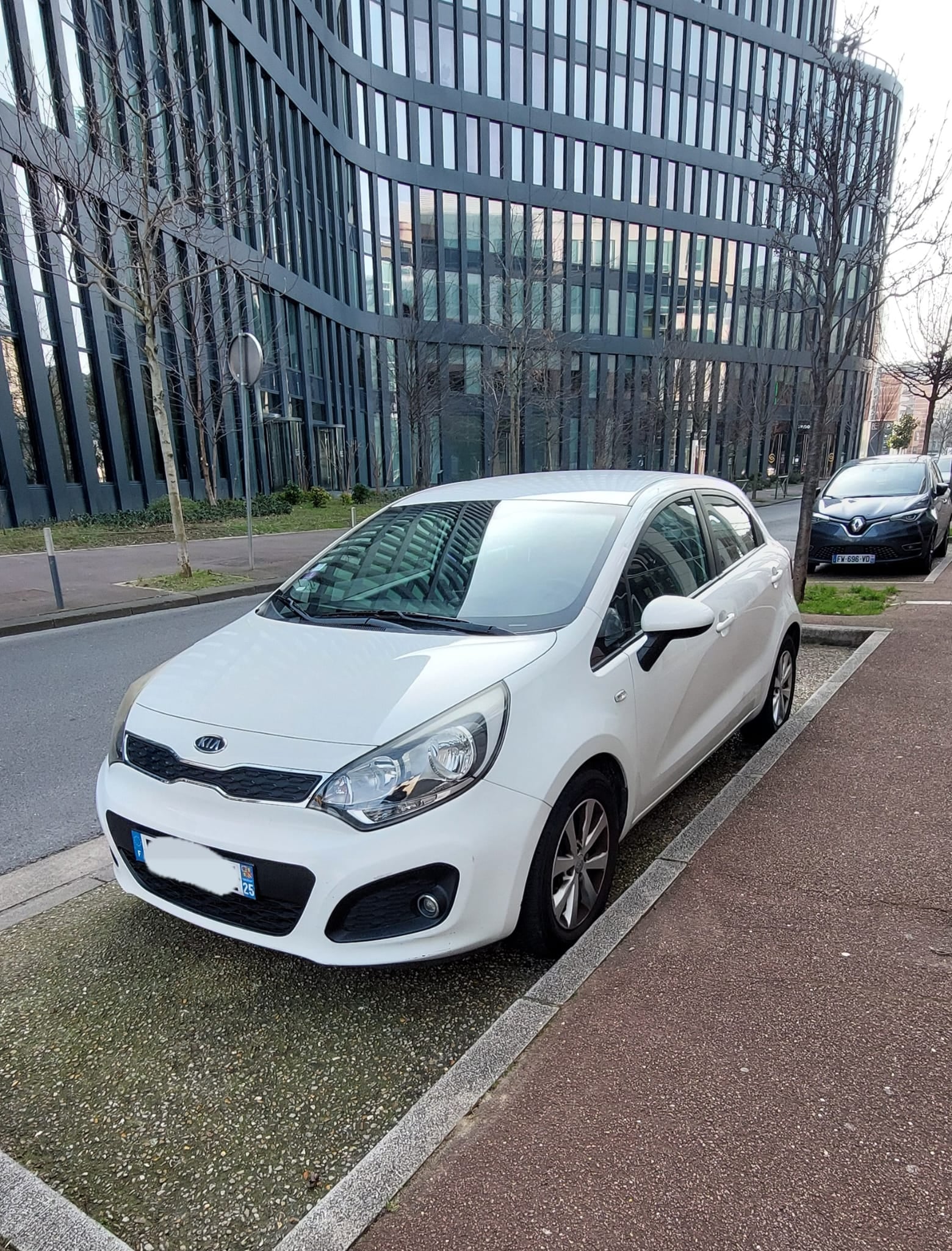 Kia Rio, 2011, Essence 95