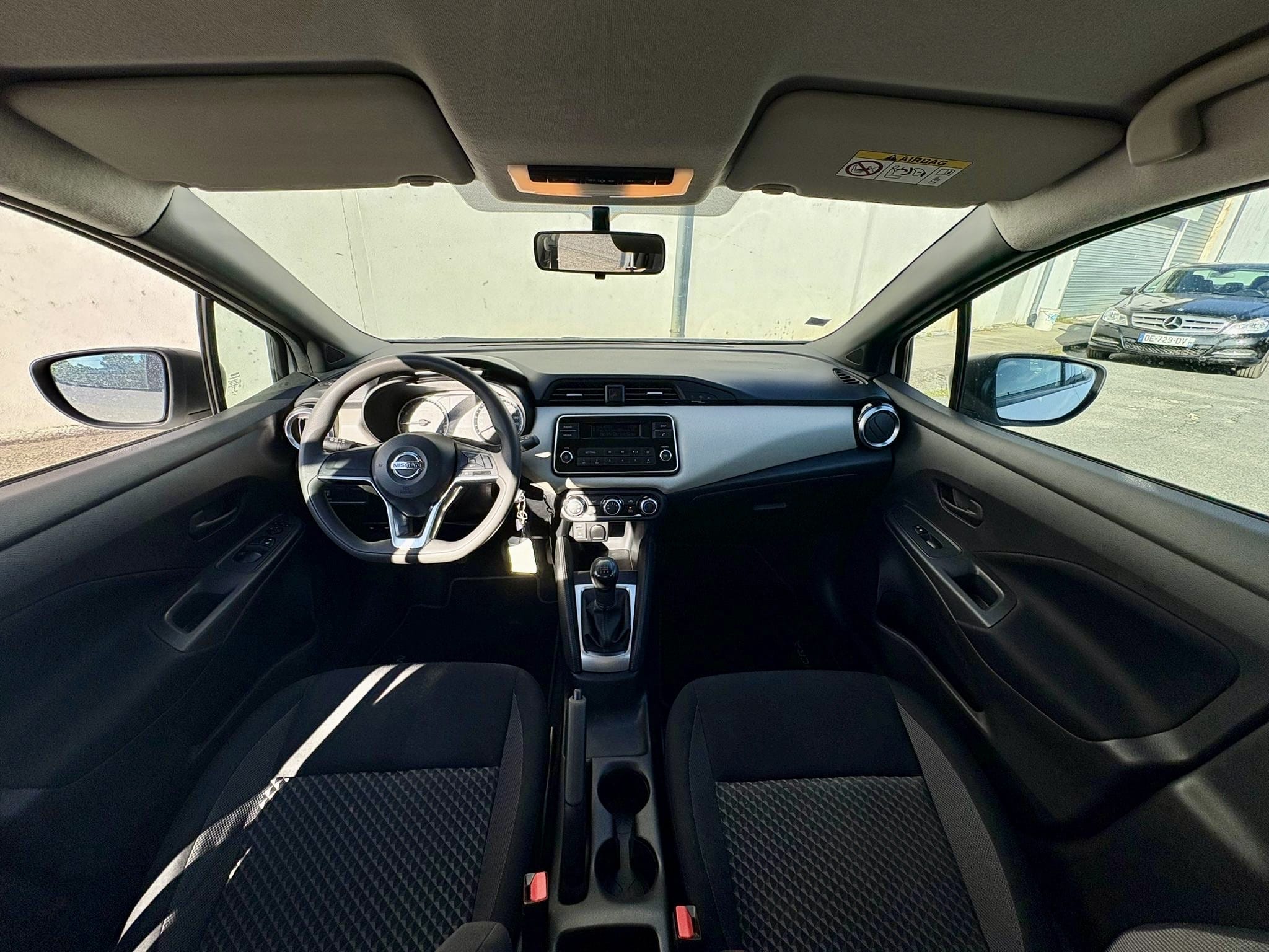 Nissan Micra con Puertos de carga USB