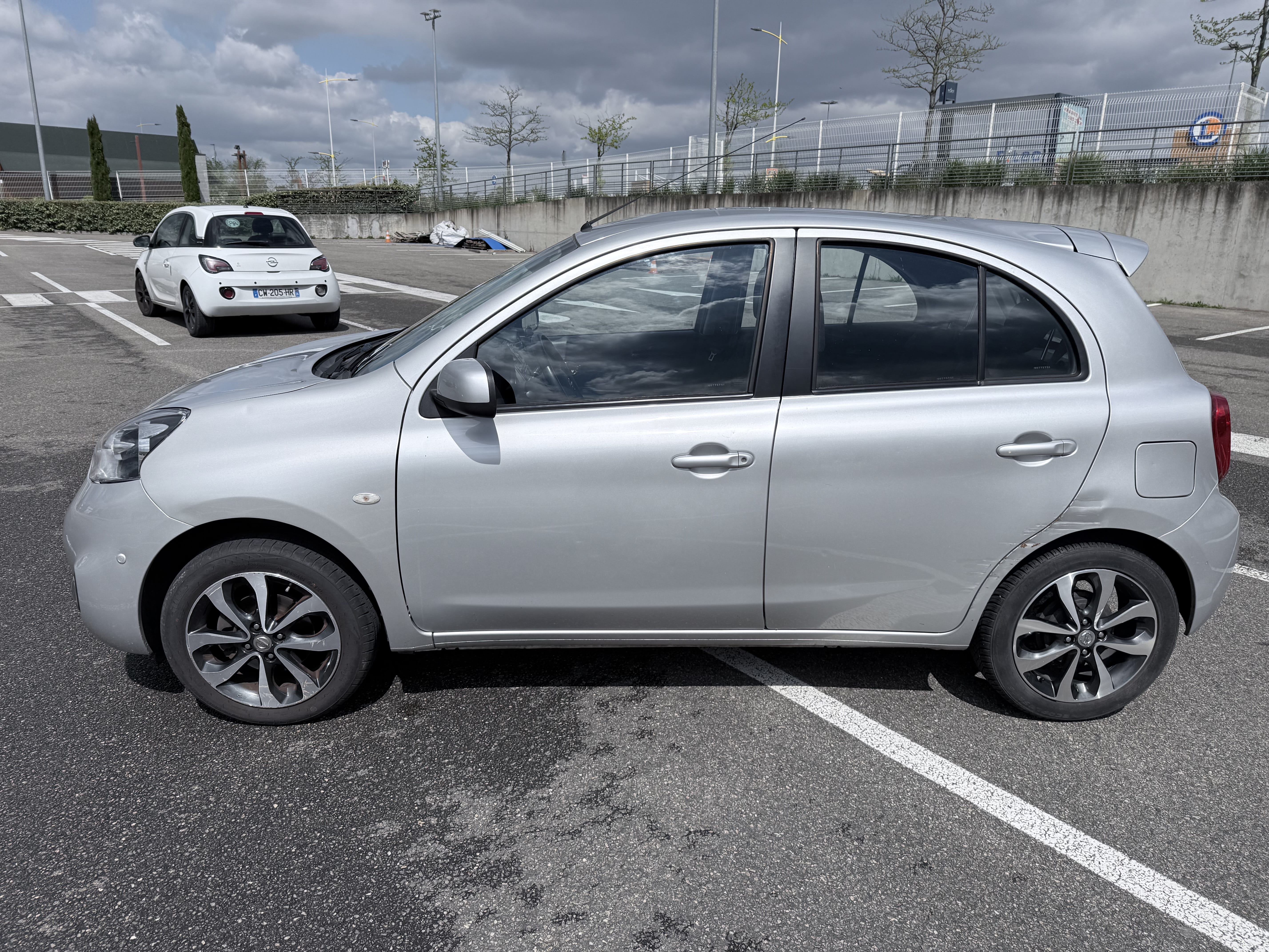 Nissan Micra avec Climatisation