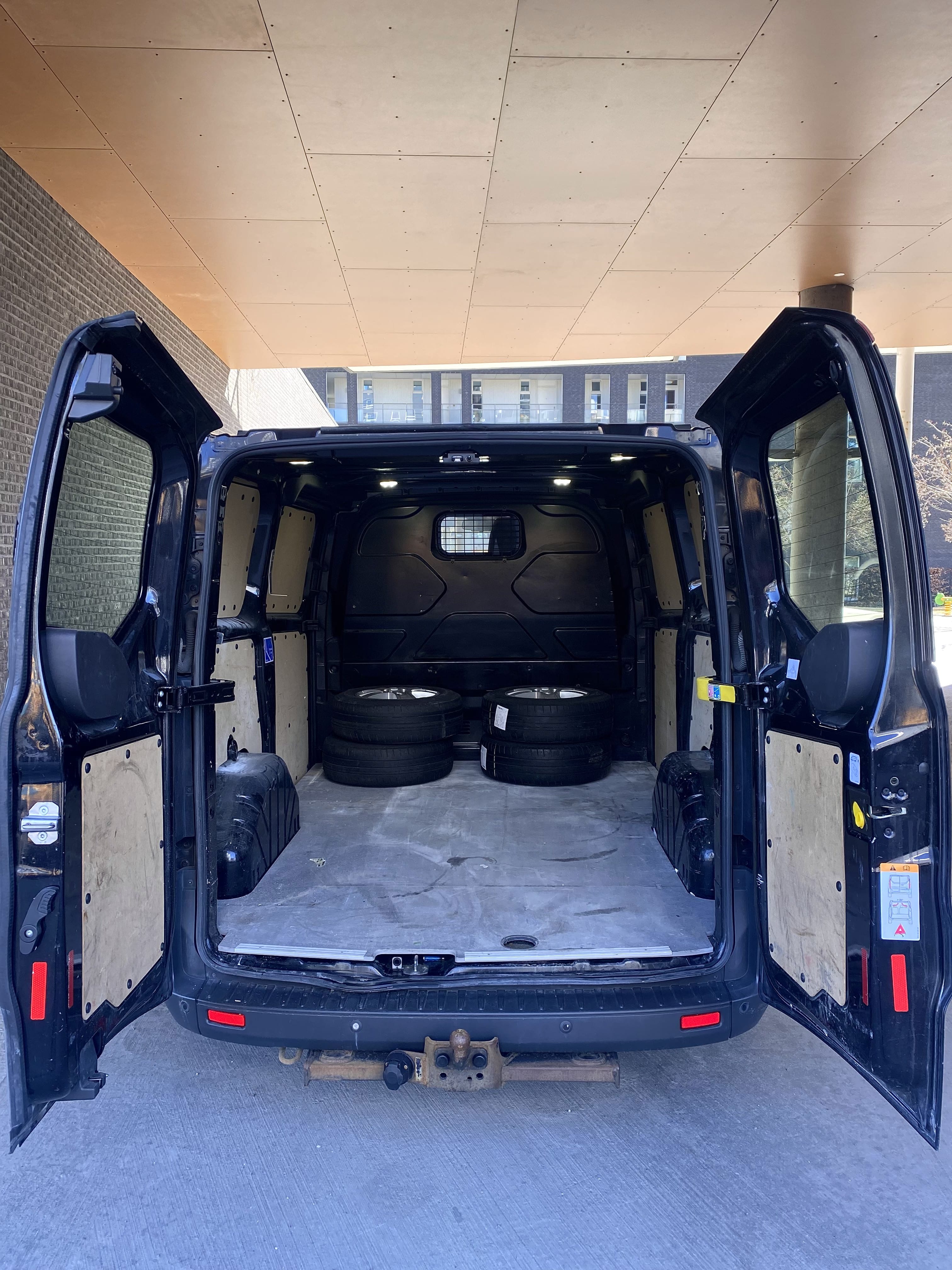 Ford Transit Custom Varebil med Tilhengerfeste
