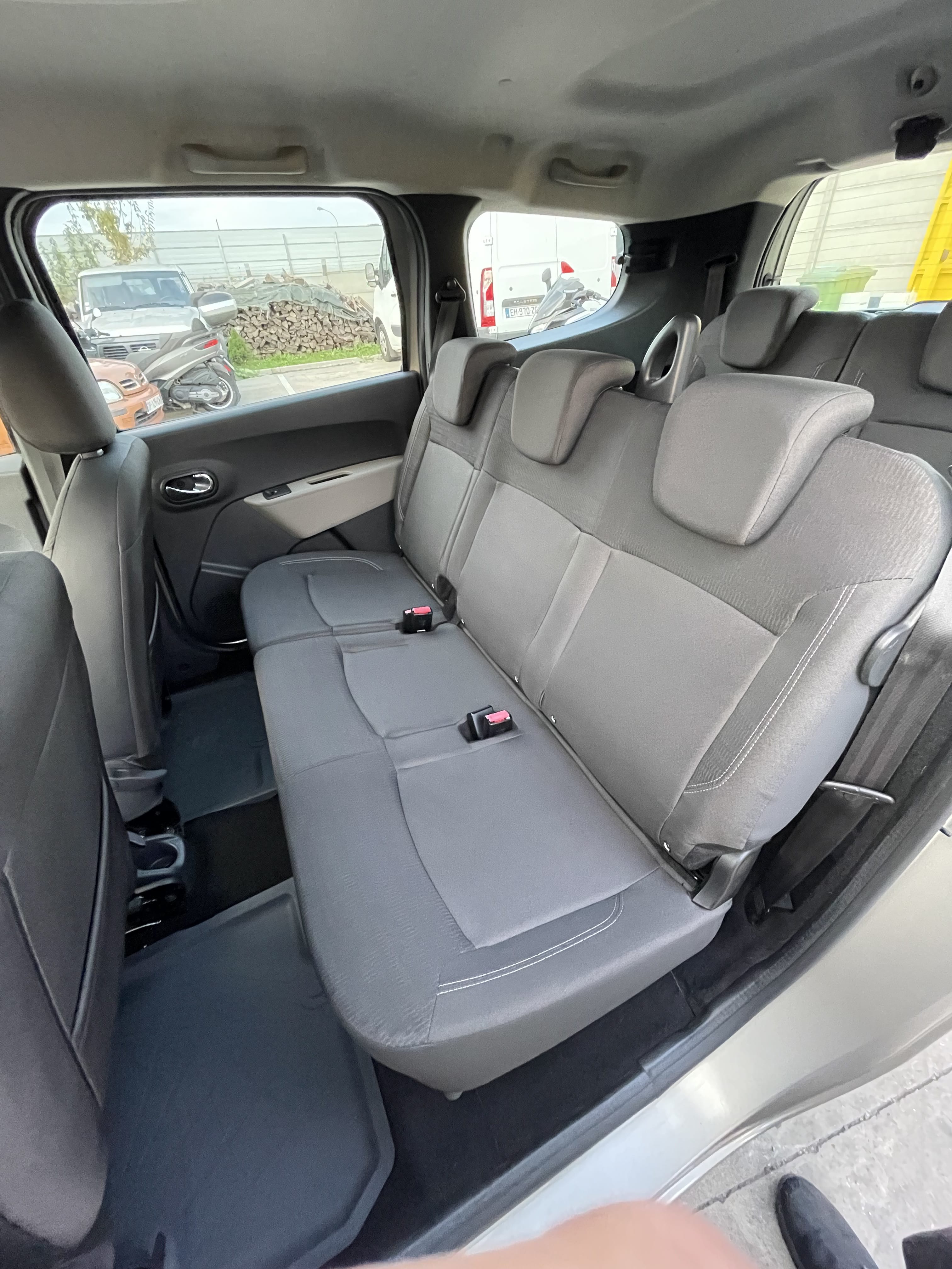 Dacia Lodgy 1.5 DCI avec Audio Bluetooth