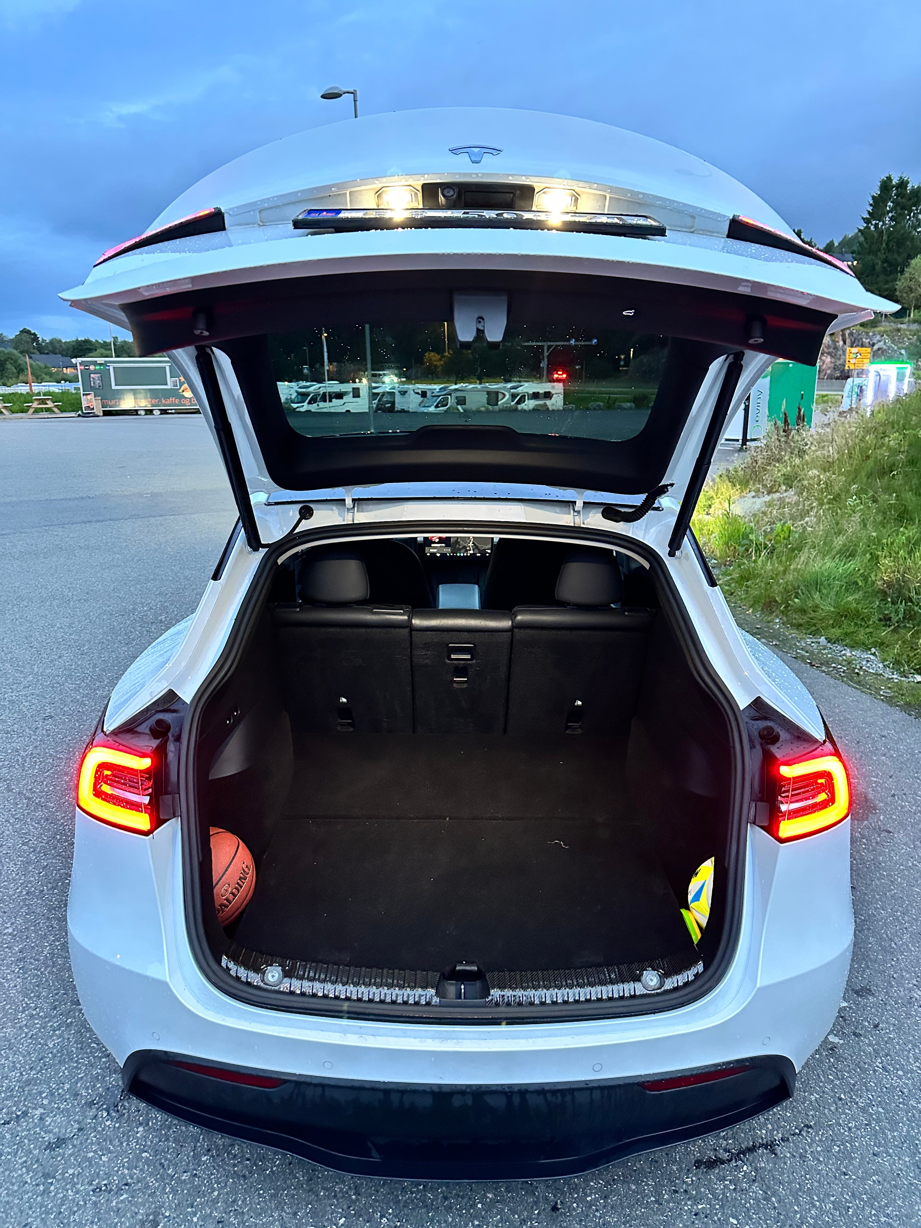 Tesla Model Y med Dashcam