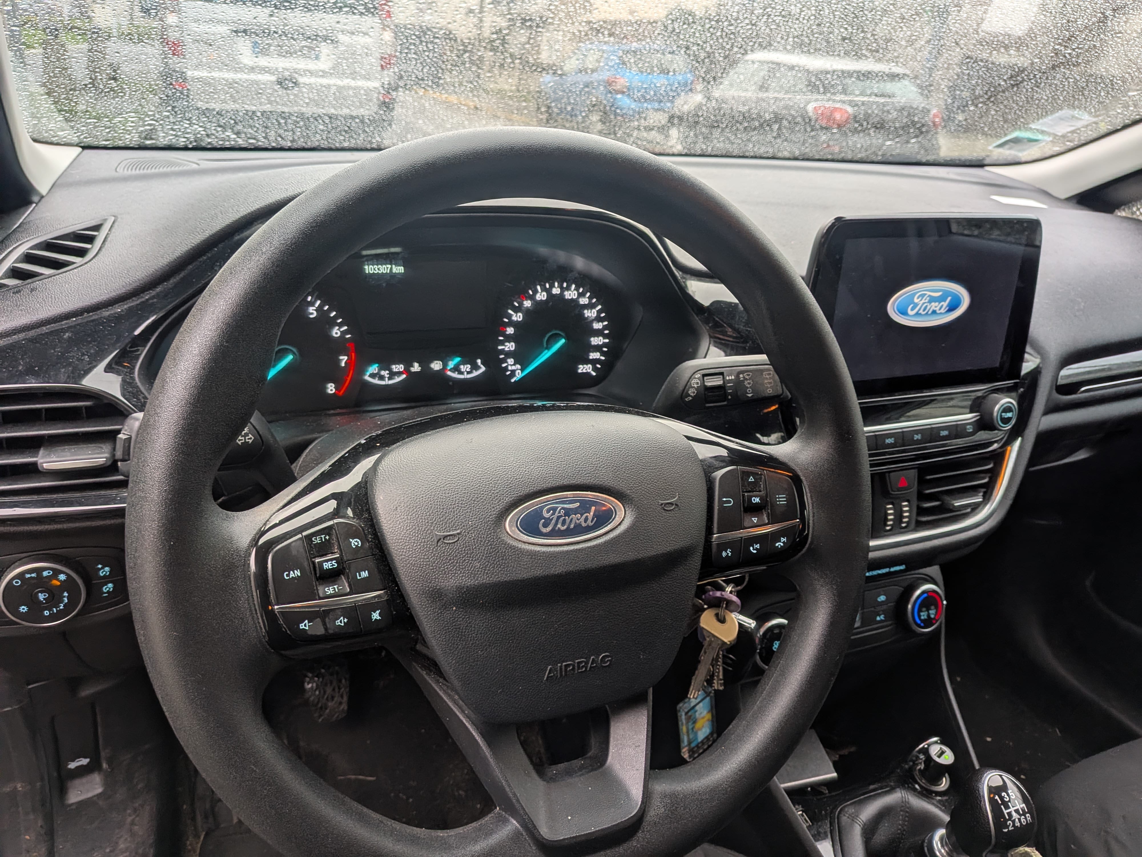 Ford Fiesta avec Siège bébé