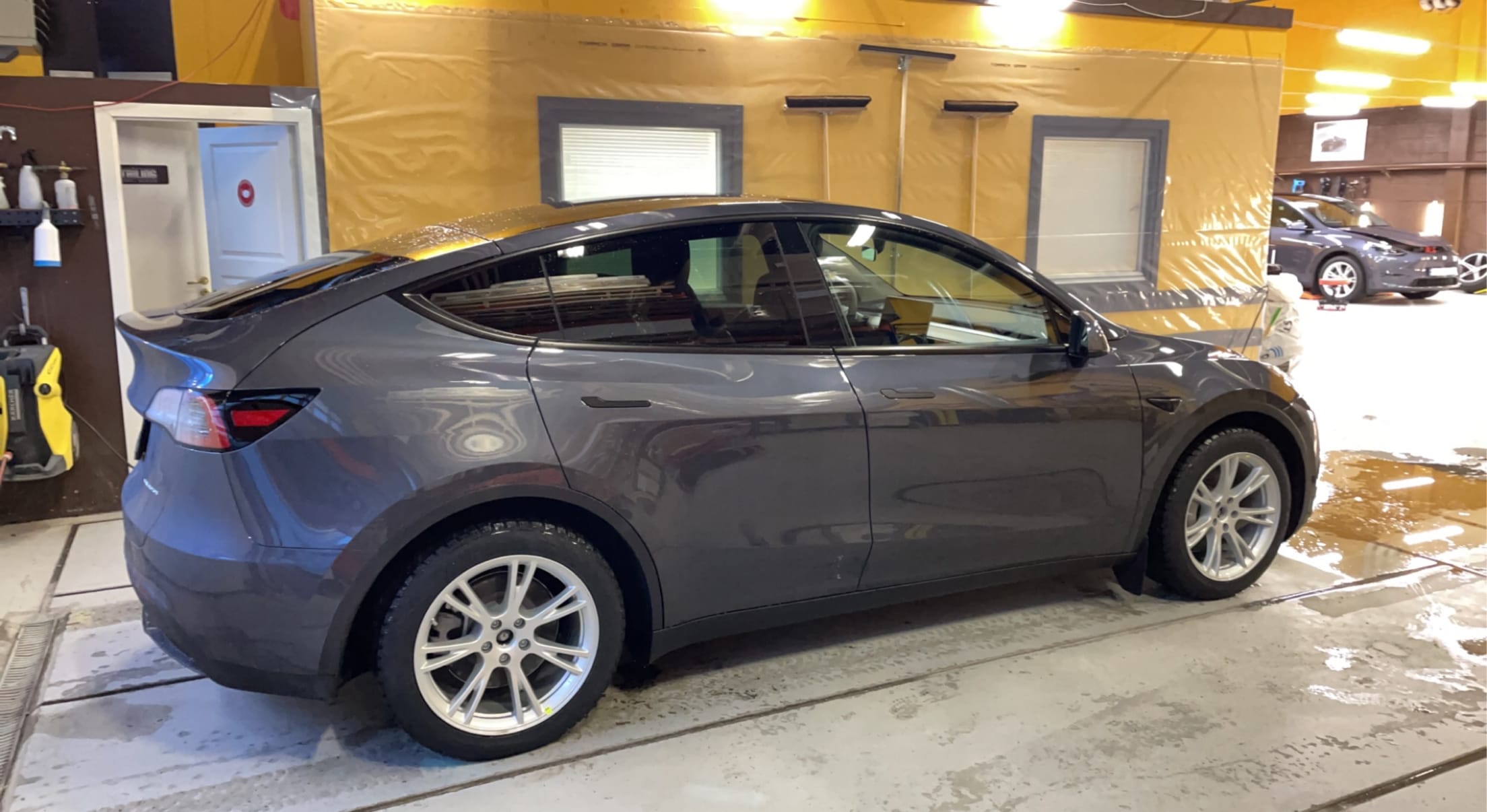 Tesla Model Y Long Range med GPS
