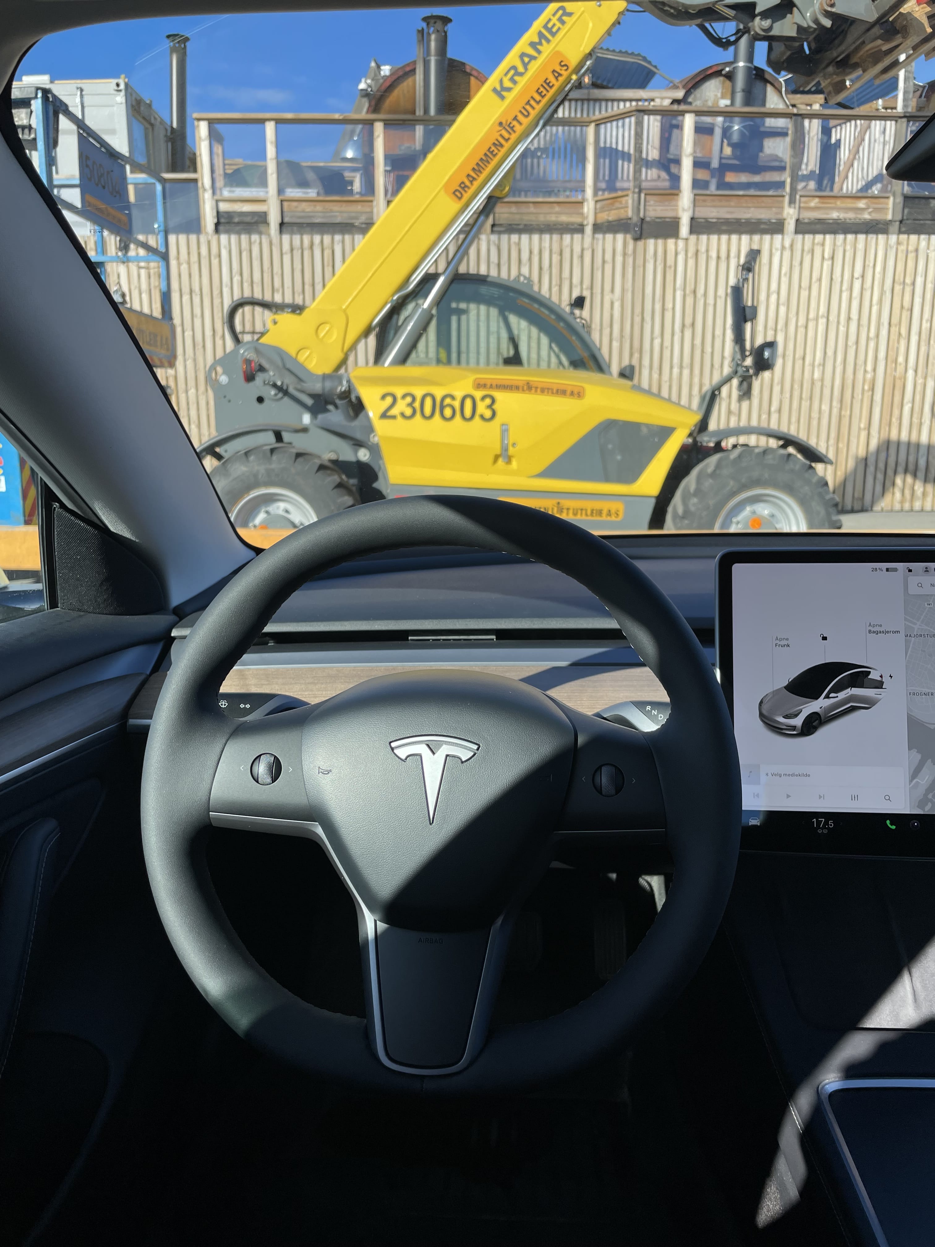Tesla Model 3 Standard Range Plus med Cruisekontroll