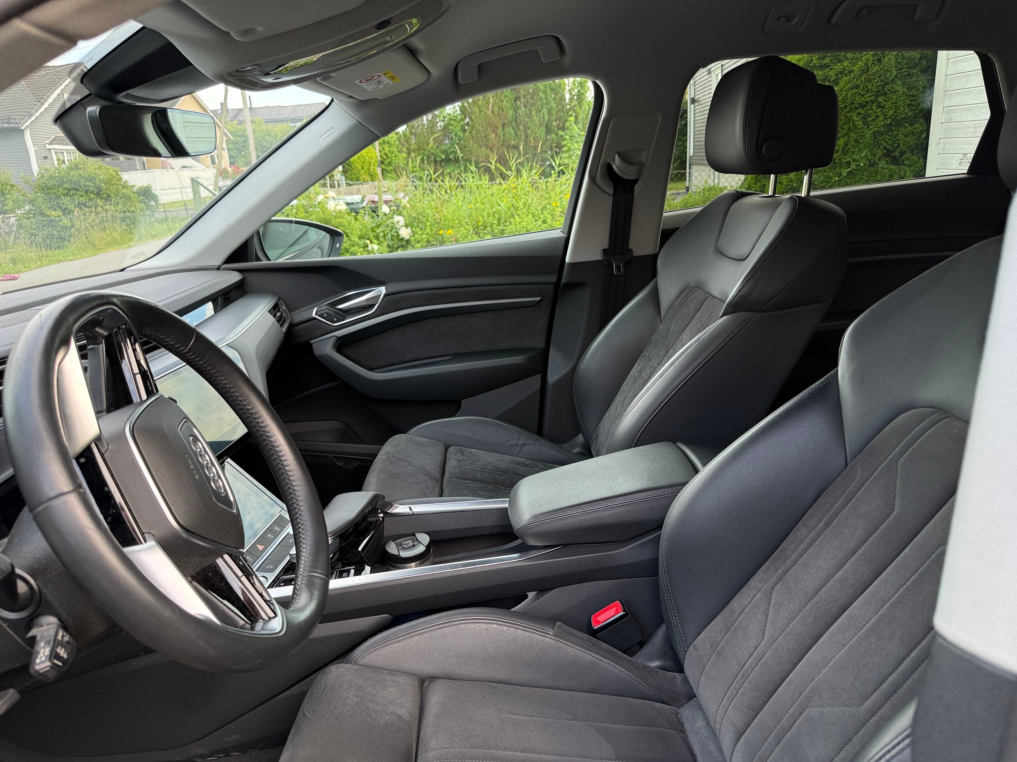 Audi e-tron 55 Advanced sport med GPS