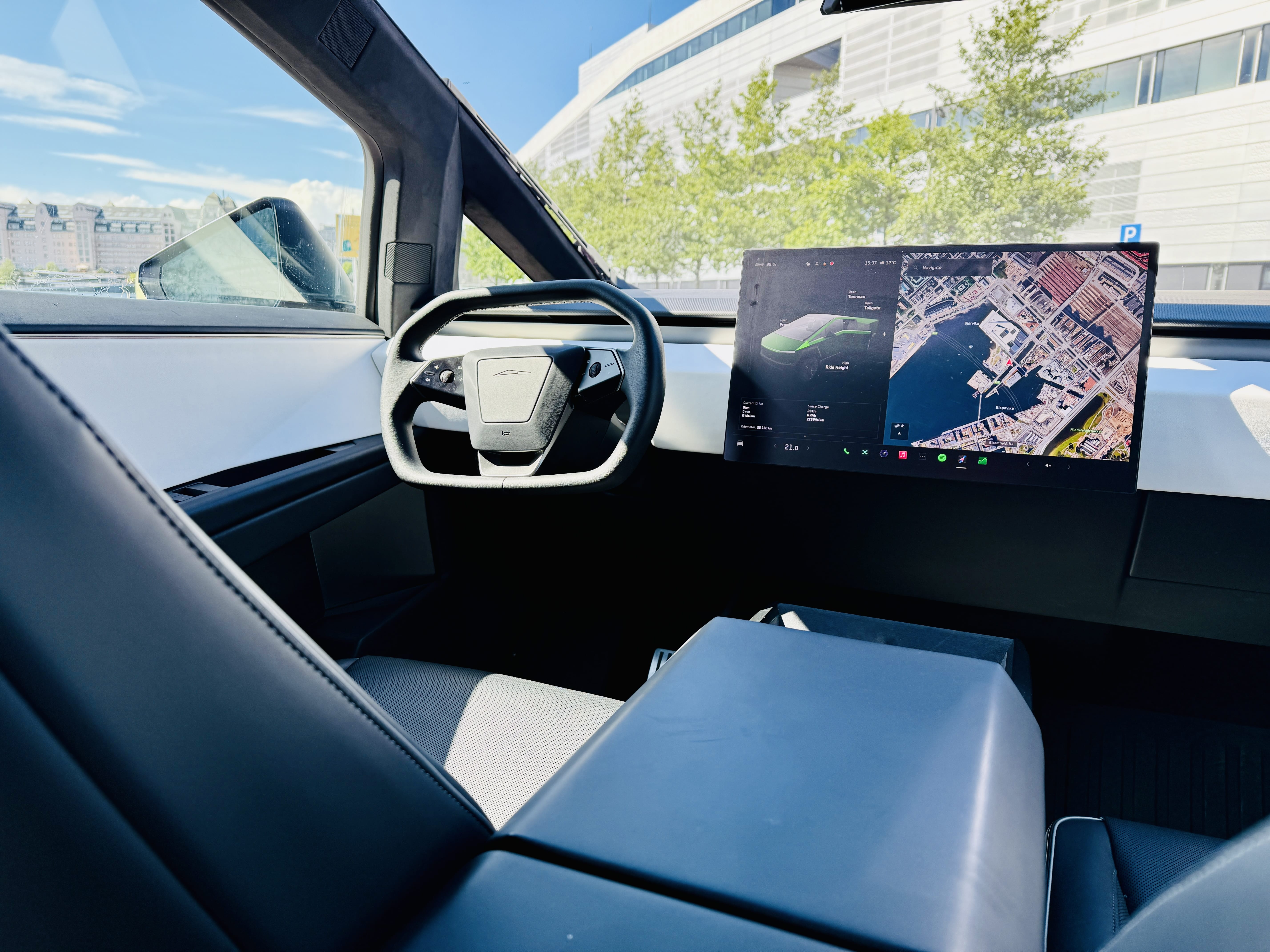 Tesla Cybertruck med GPS