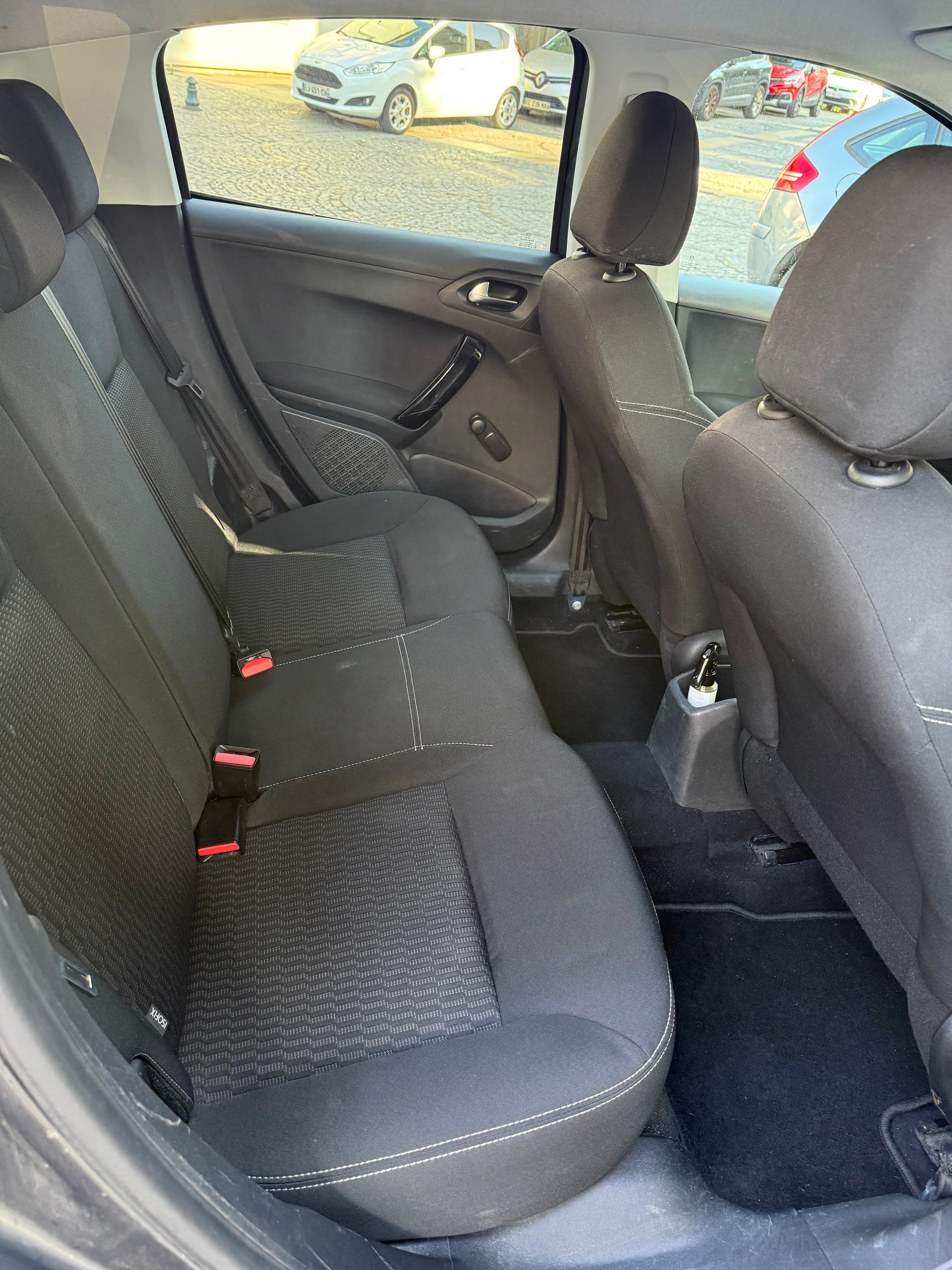 Peugeot 208 avec Port USB