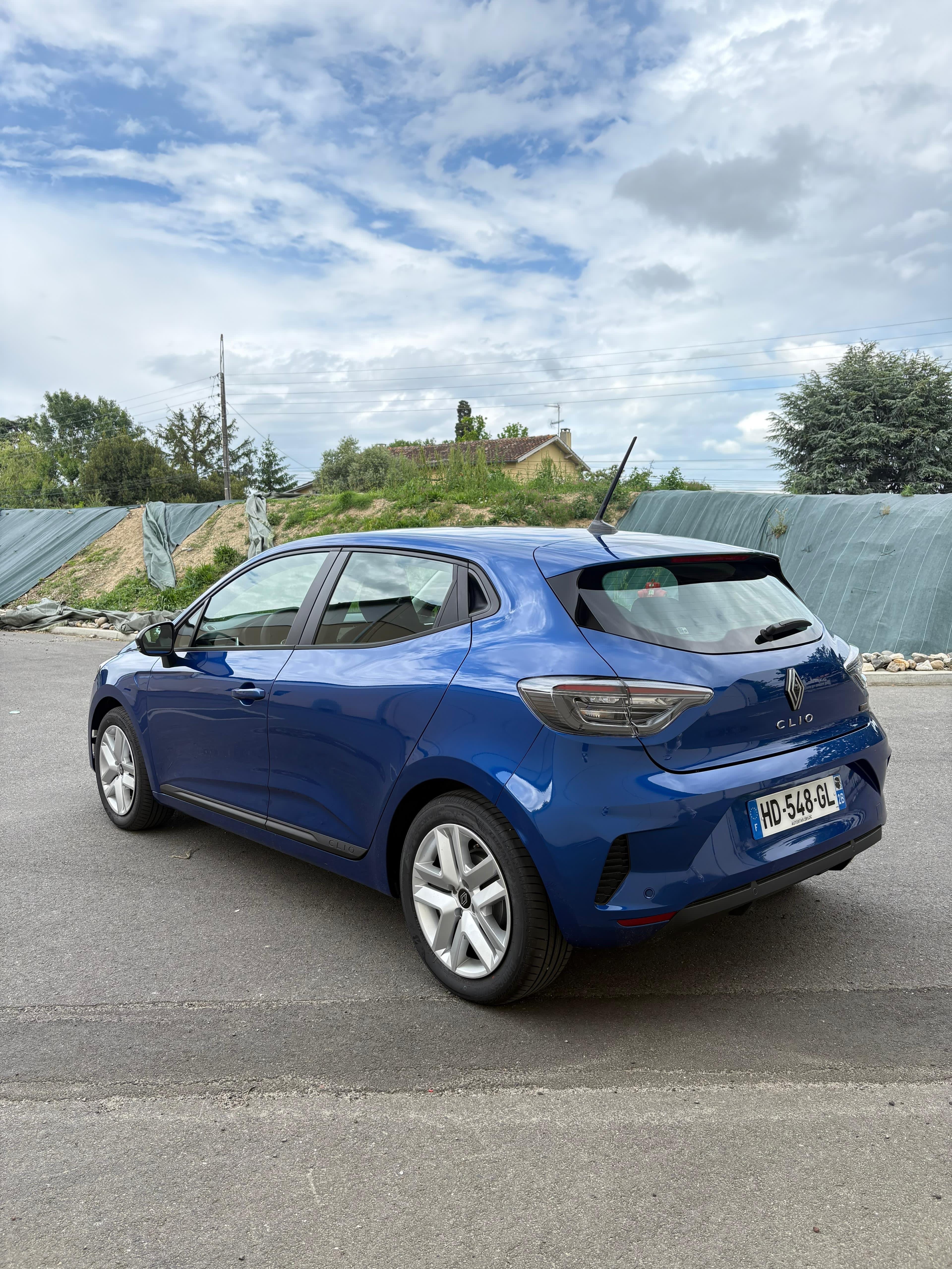 Renault Clio E-tech avec Audio Bluetooth