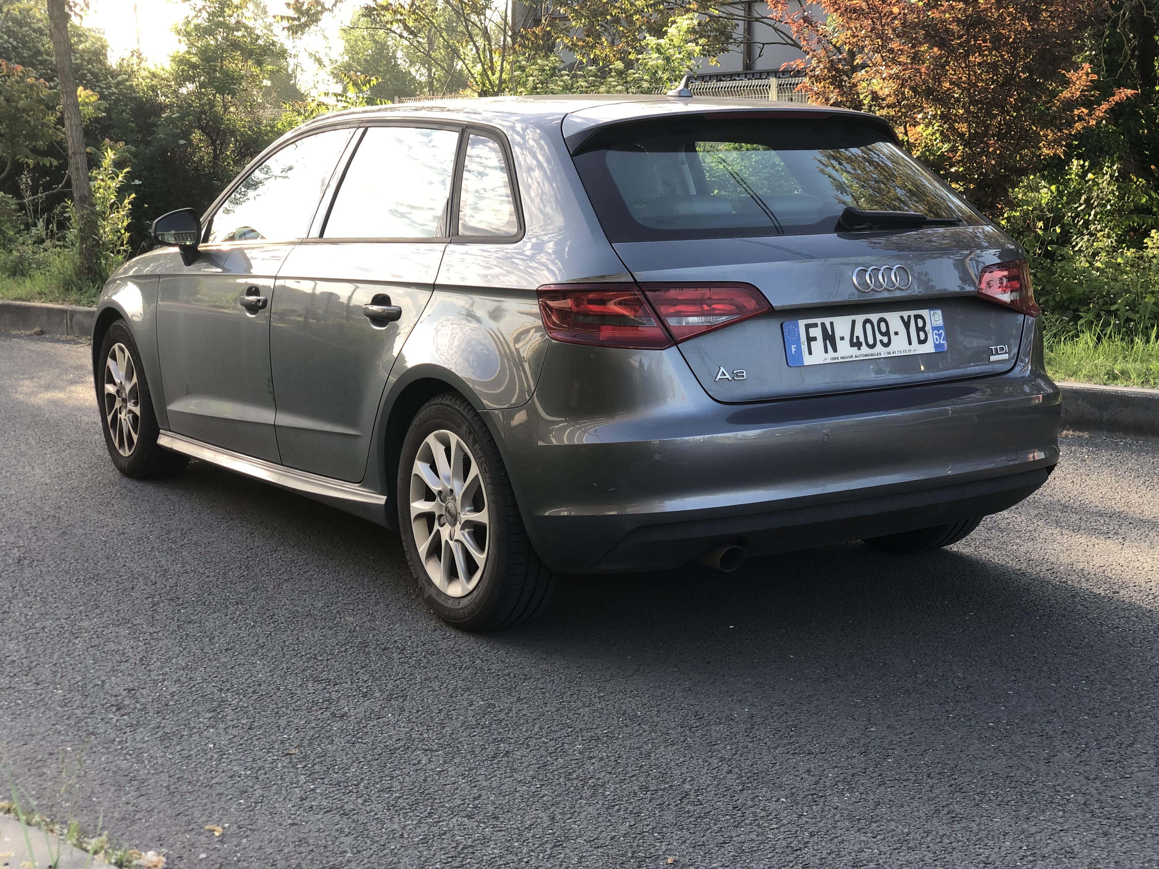 Audi A3 Sportback  Louez l’Audi A3 TDI – Sportivité, Confort & Économie à Bordeaux ! avec Climatisation