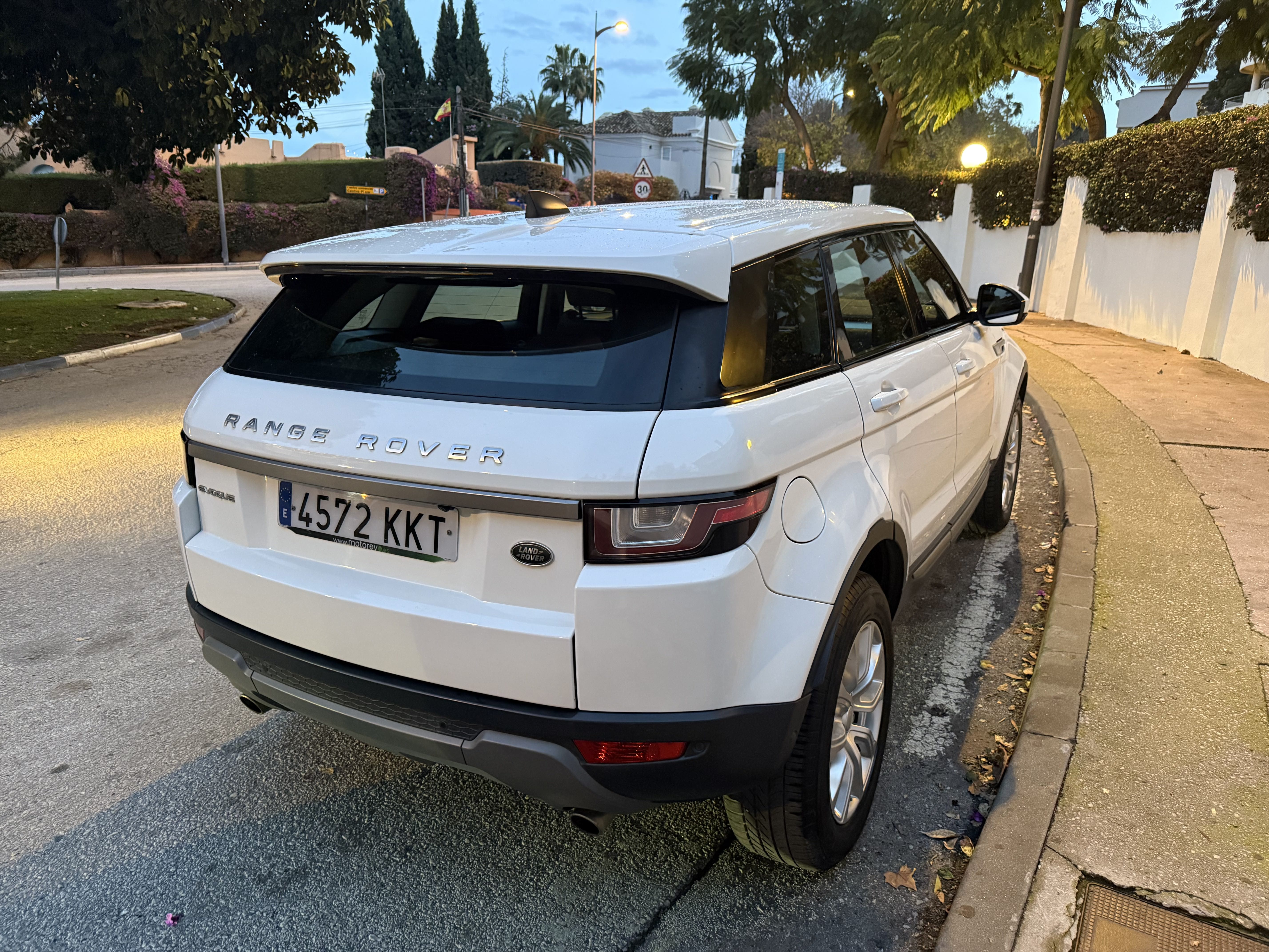 Land-Rover Range Rover Evoque med Bluetooth audio