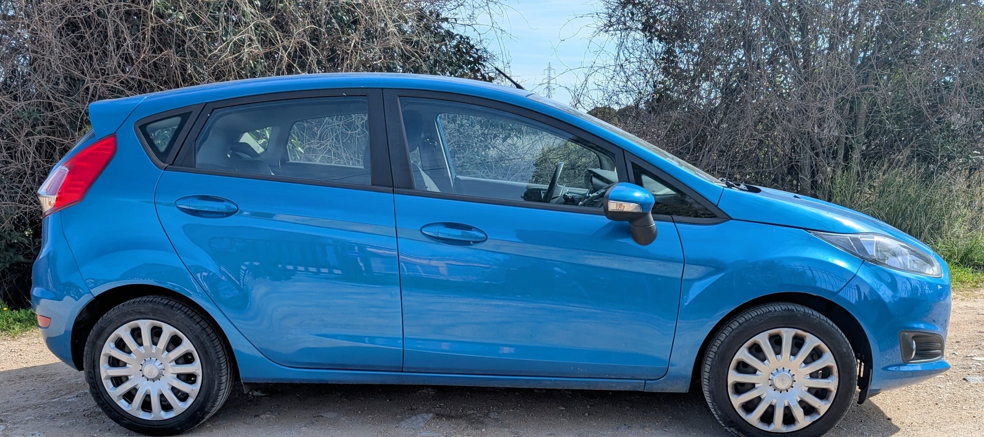 Ford Fiesta avec Siège bébé