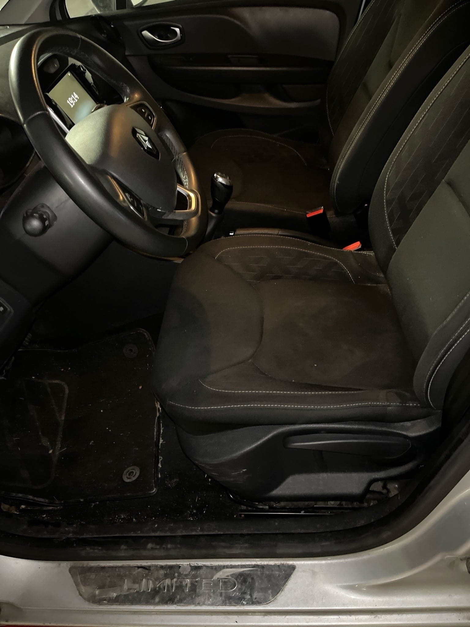 Renault Clio FD325LF avec Régulateur de vitesse