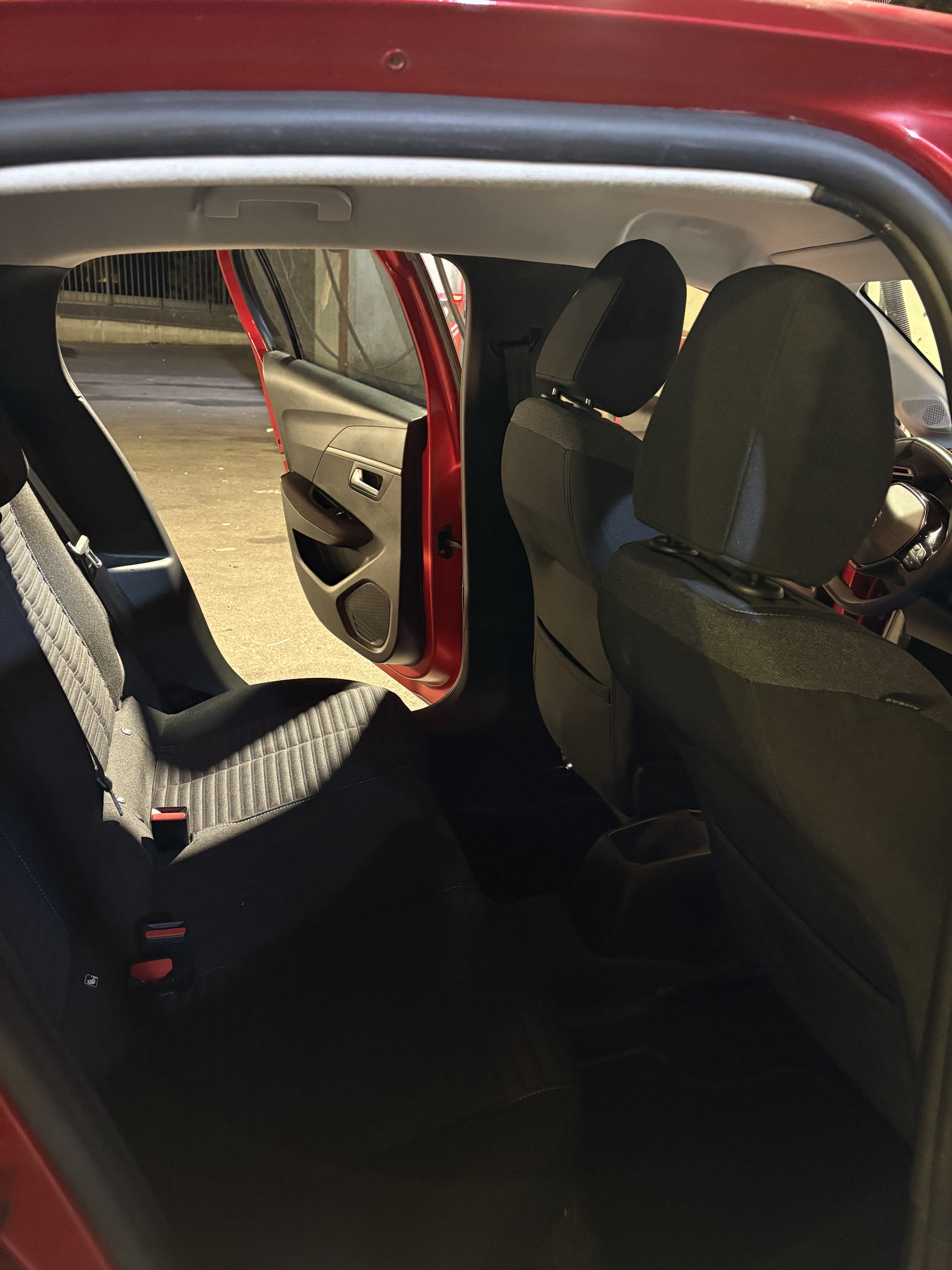 Peugeot 208 avec Entrée audio / iPod