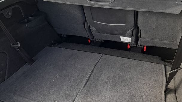 Renault Grand Scenic III PHASE 3 7 Places BUSINESS 1.5L DCI 11O CH BOITE AUTO EDC avec Entrée audio / iPod