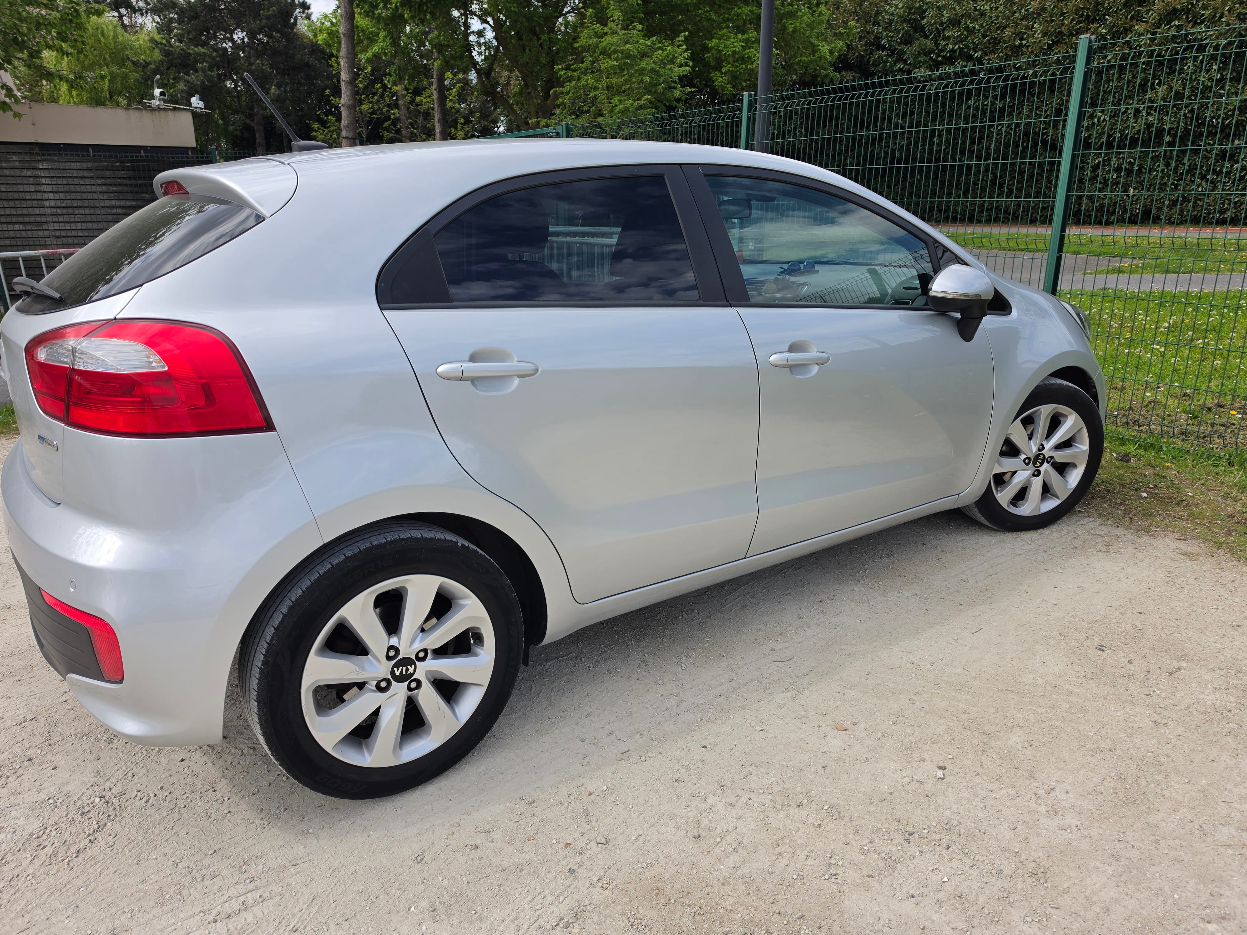 Kia Rio avec Quatre roues motrices