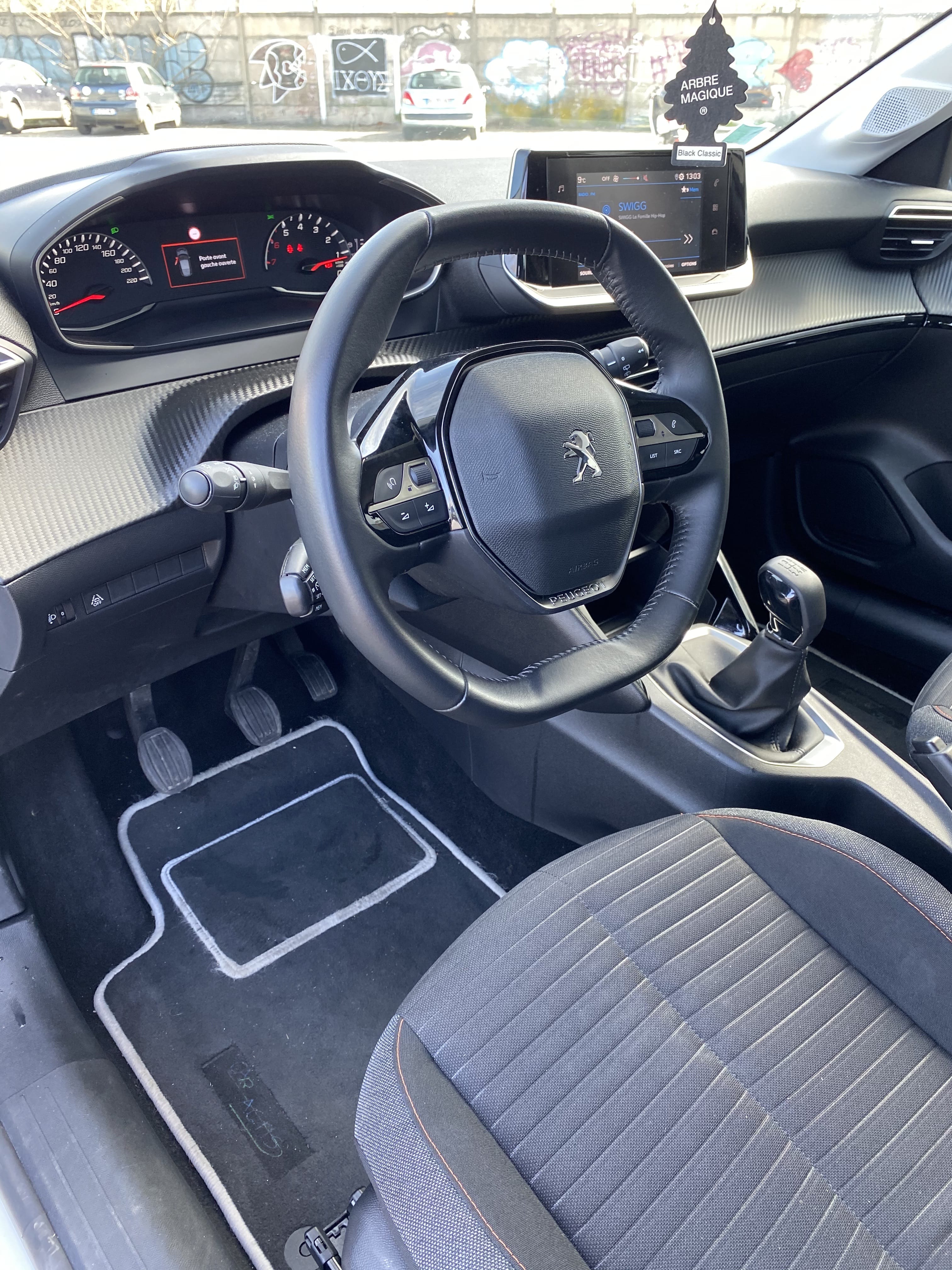 Peugeot 208 avec Régulateur de vitesse