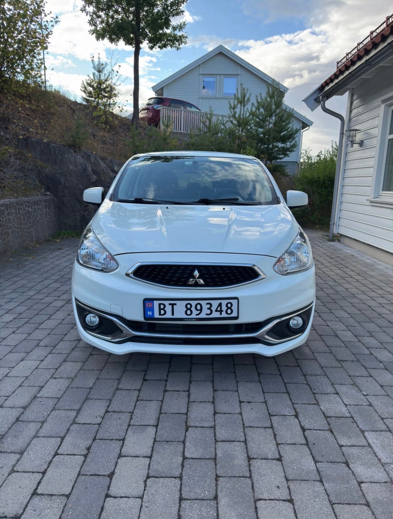 Mitsubishi Space Star med Vinterdekk